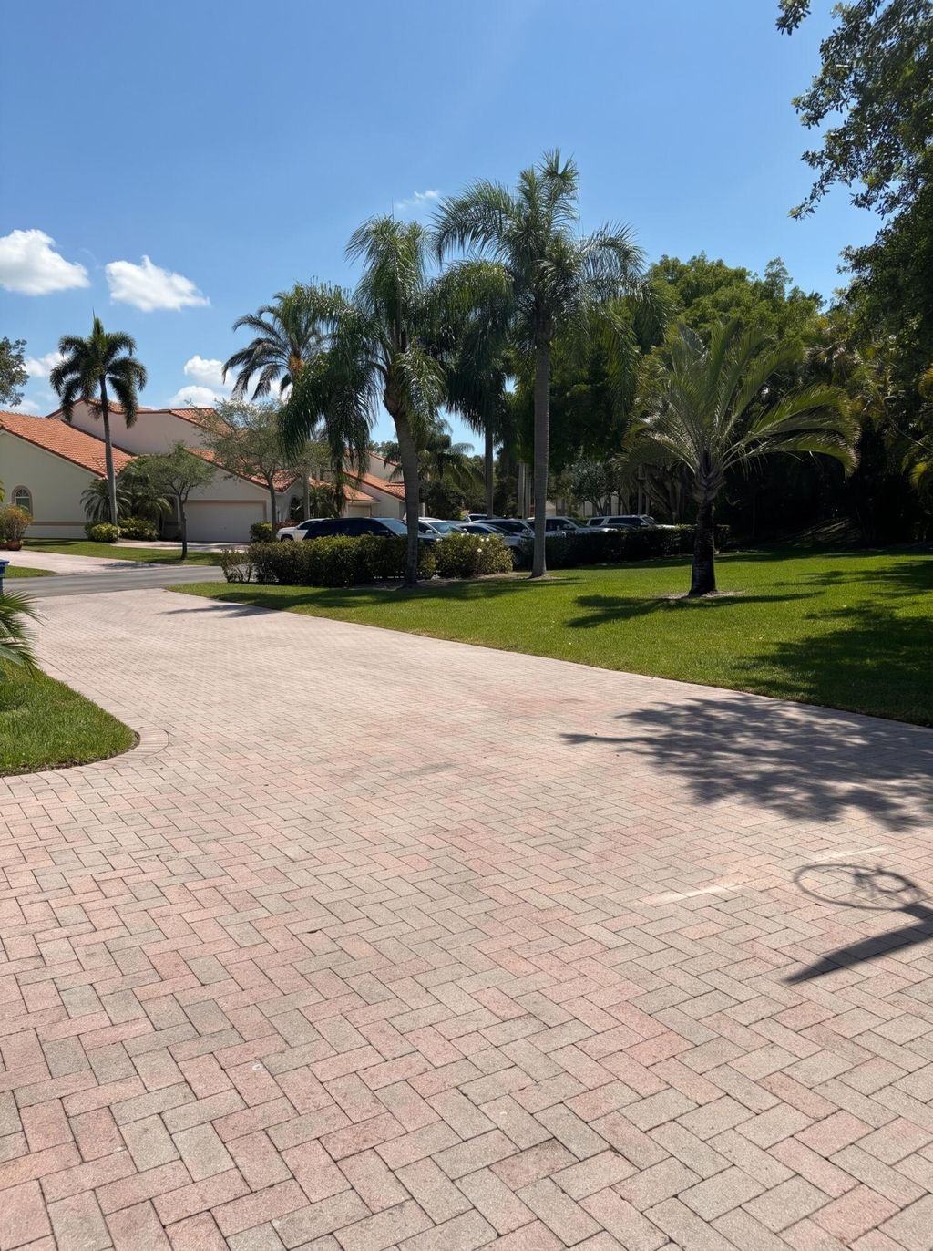 Photo of 521 W Palm Aire Drive, Pompano Beach, FL 33069 (MLS # B26023657)