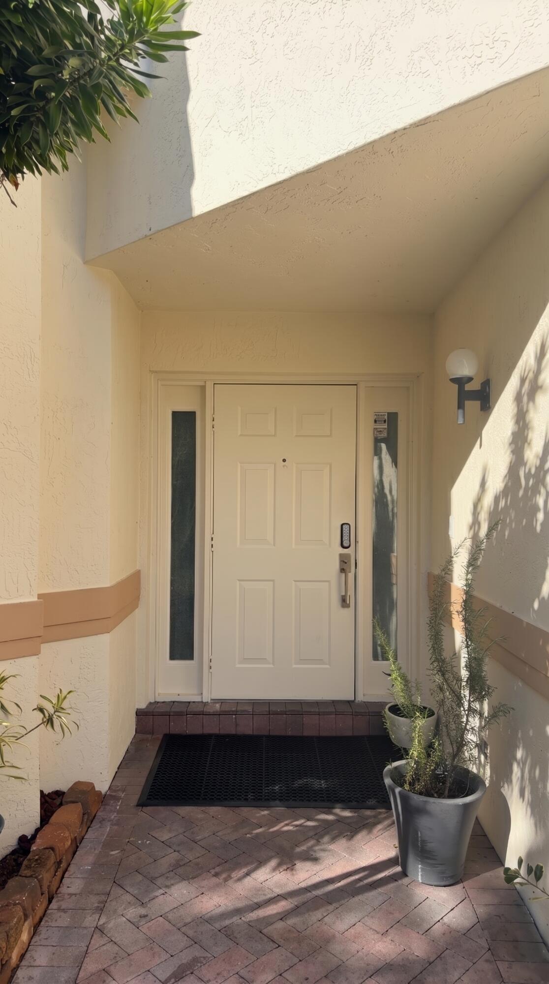PALM AIRE OAKS COURSE ESTATES - Residential