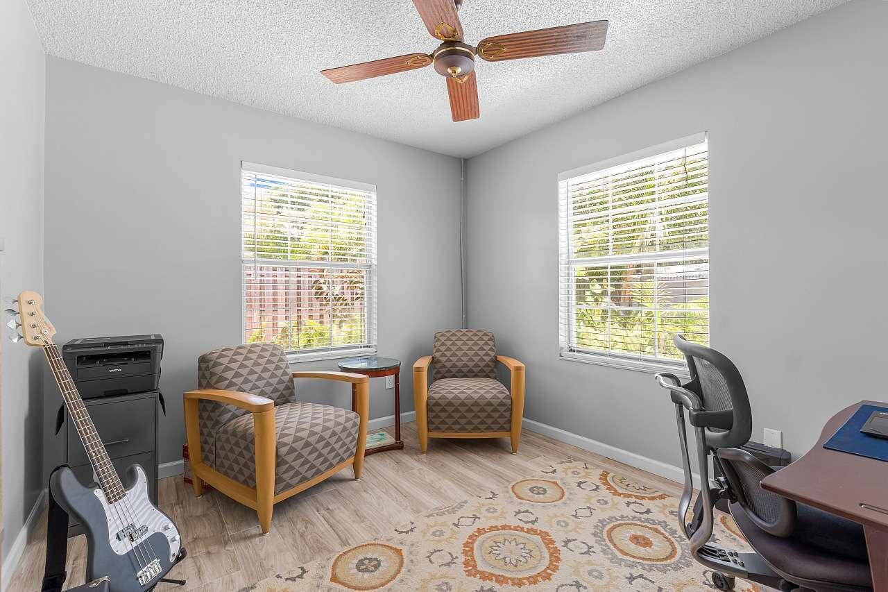 PALM POINT FIRST ADD - Residential