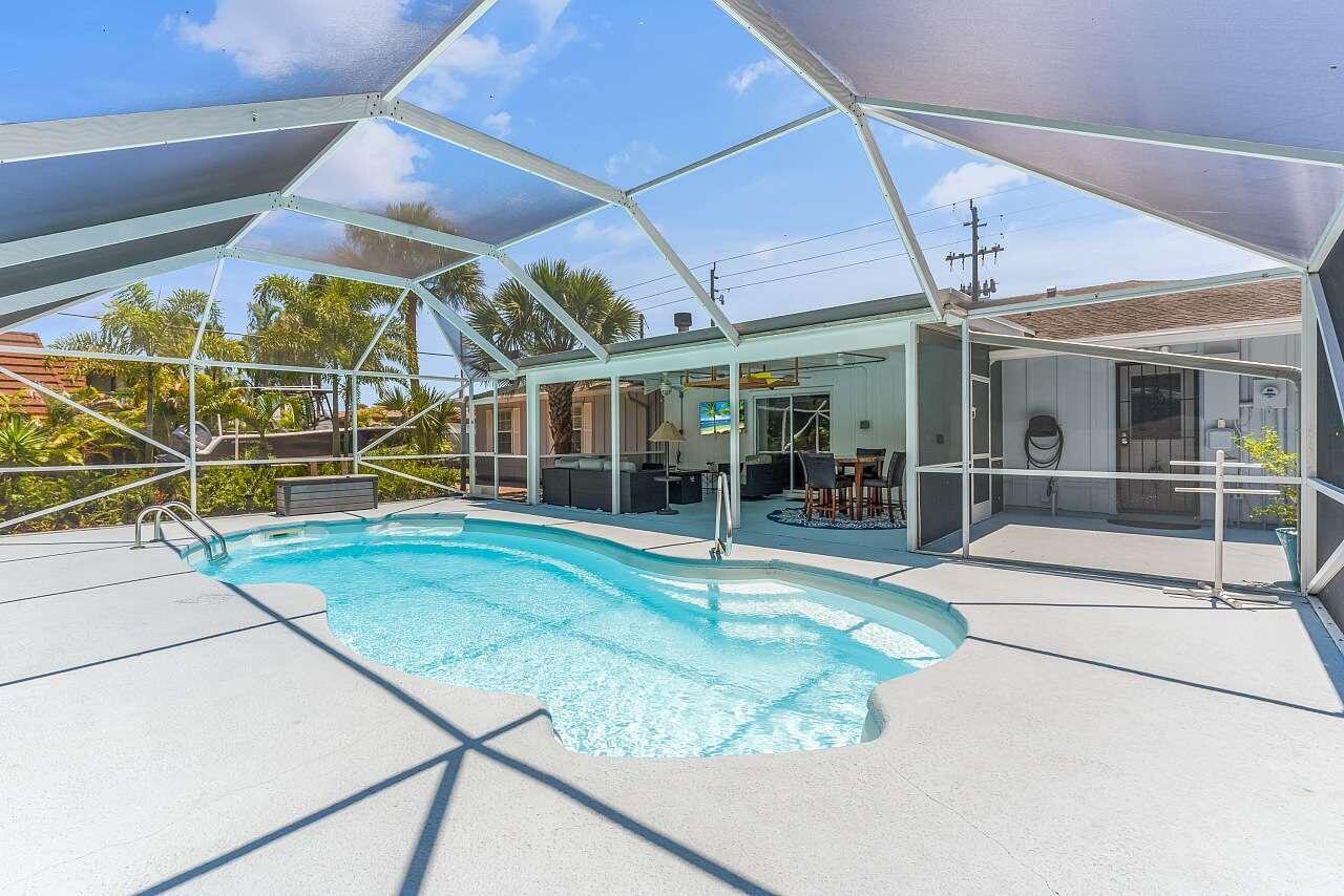 PALM POINT FIRST ADD - Residential