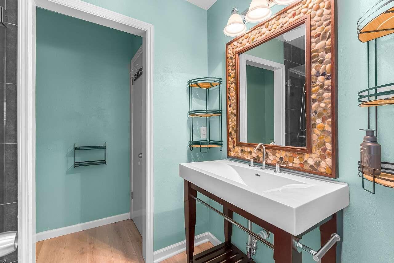PALM POINT FIRST ADD - Residential