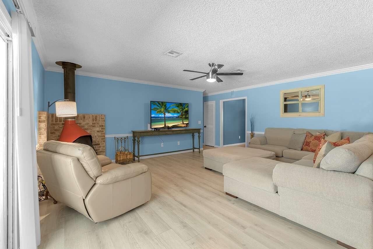 PALM POINT FIRST ADD - Residential