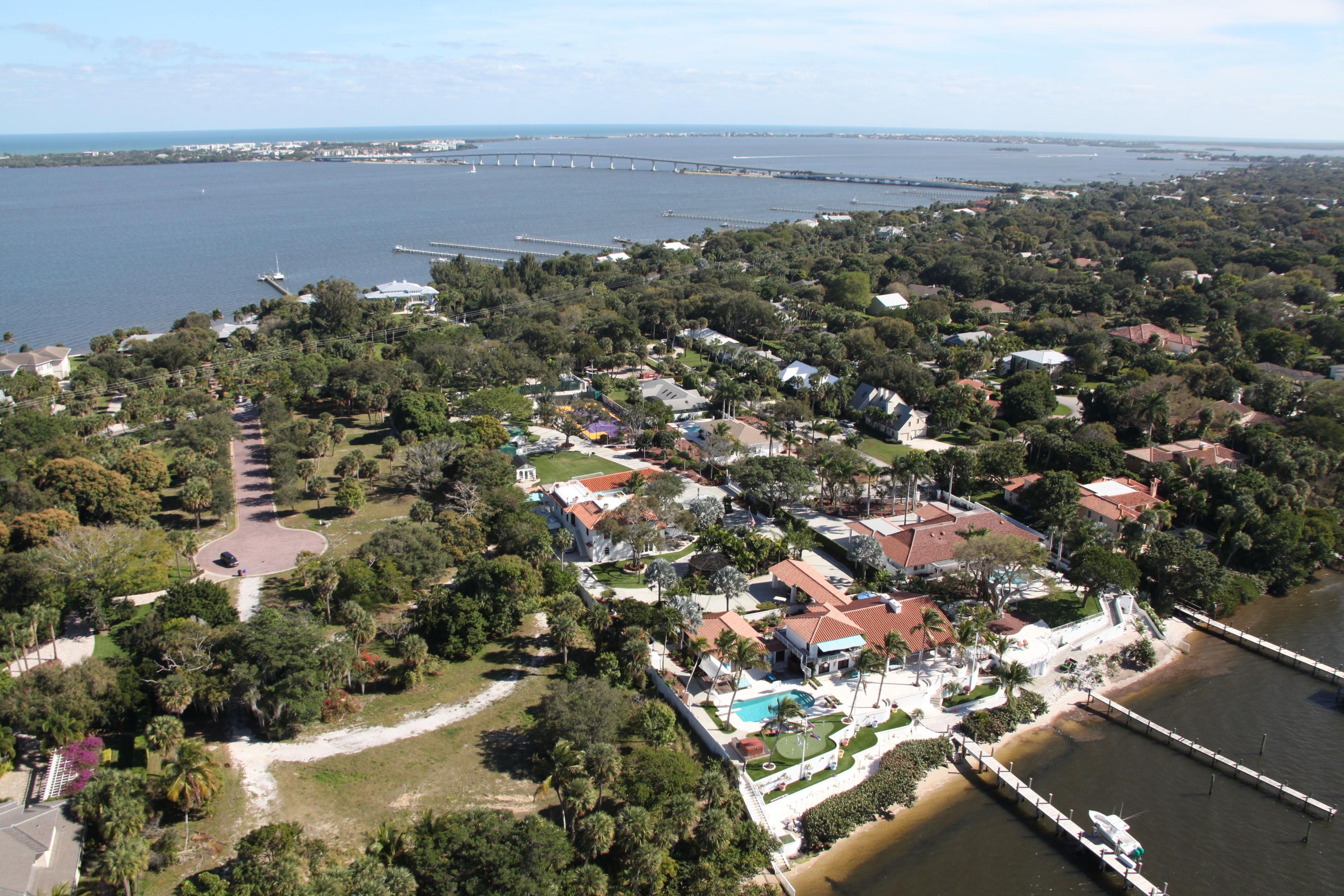 River Oak Place - Land