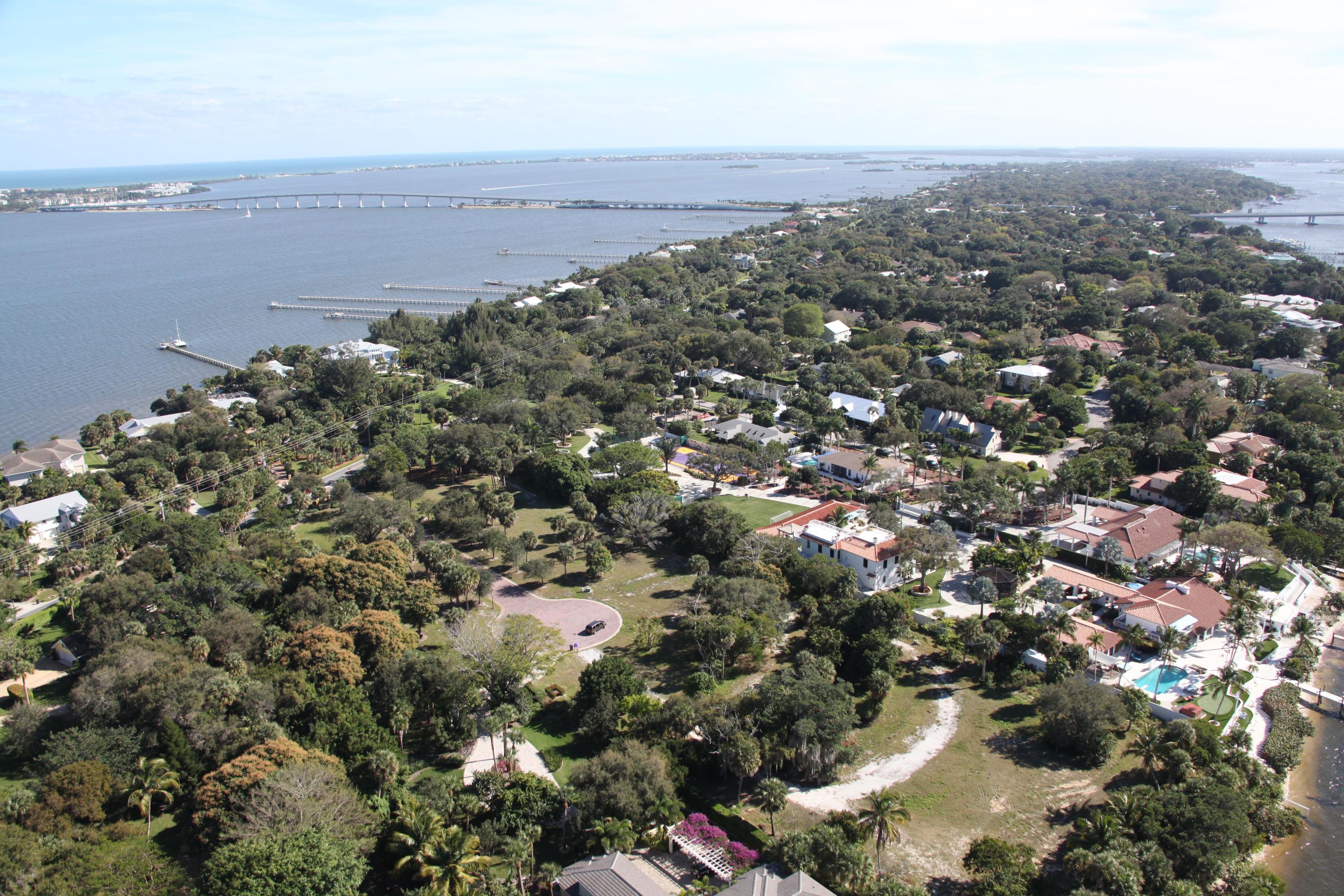 River Oak Place - Land