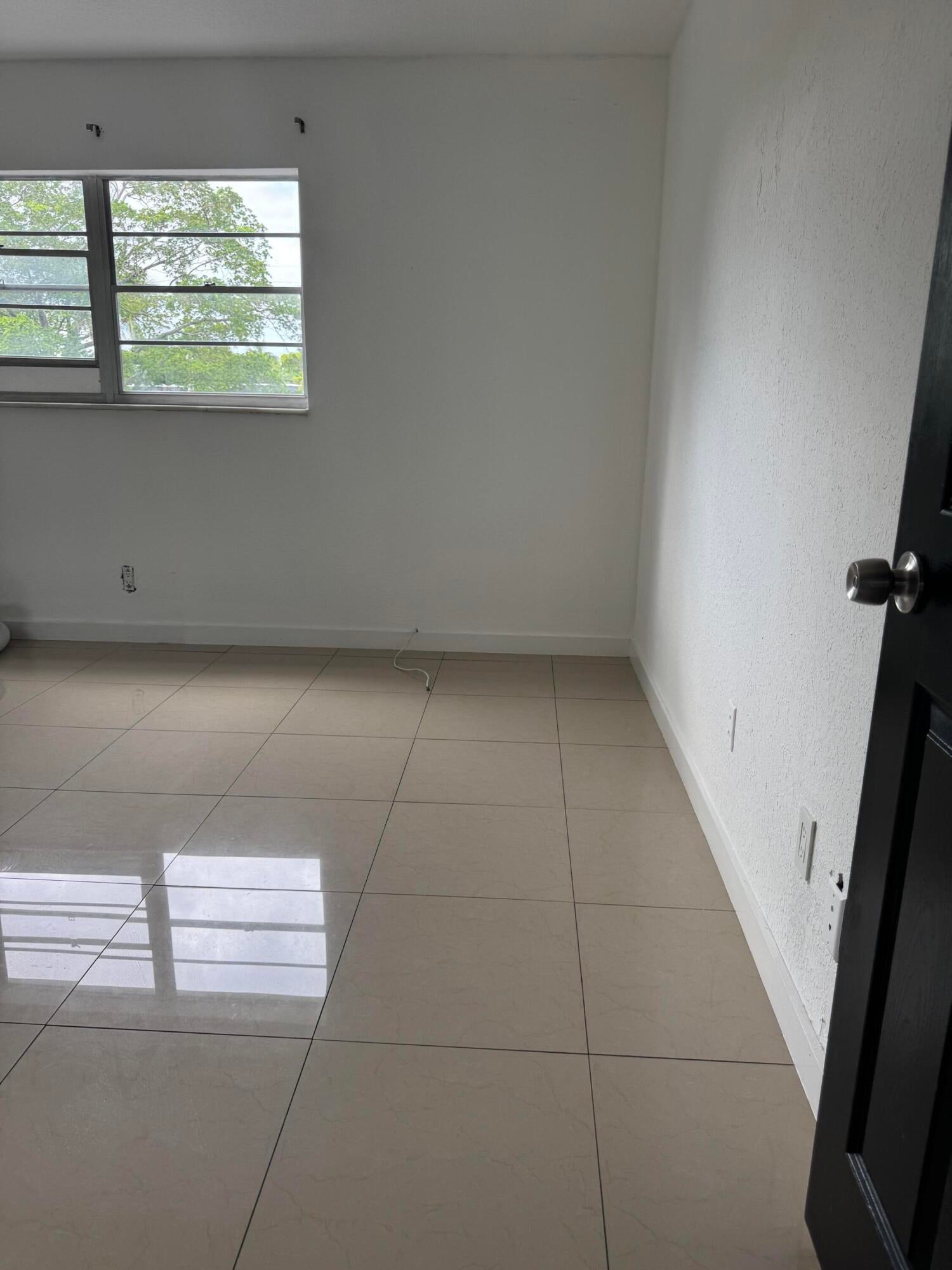 340 NW 19TH Street 200