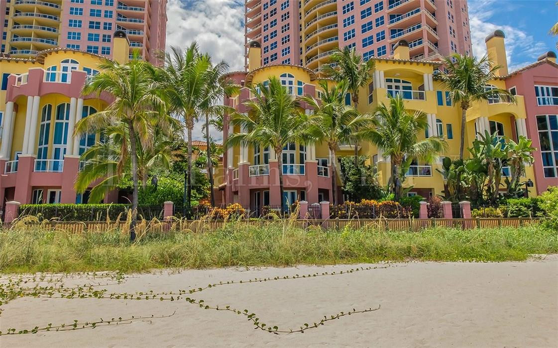 THE PALMS TOWNHOUSES - Residential