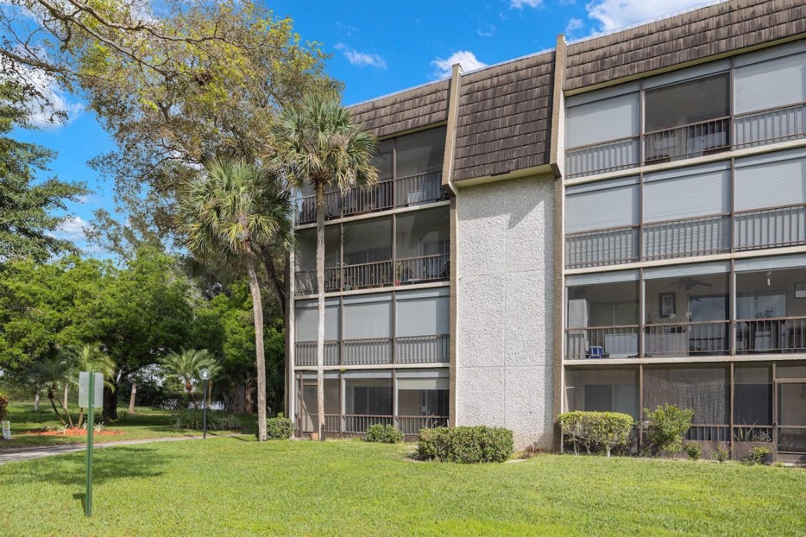 Greens of Inverrary - Residential