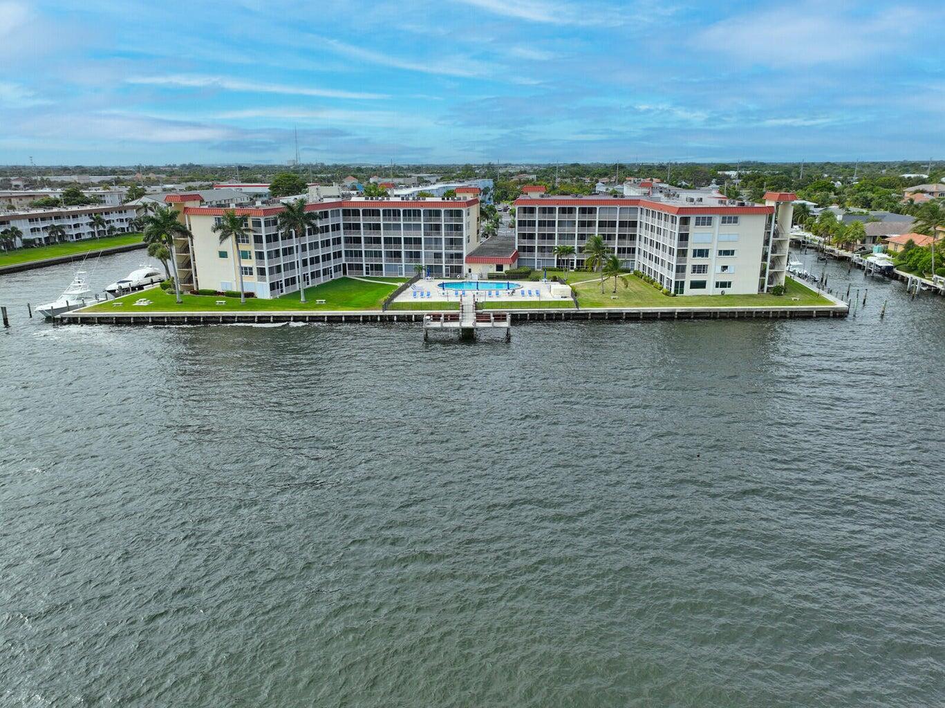 PARADISE HARBOUR CONDO - Residential