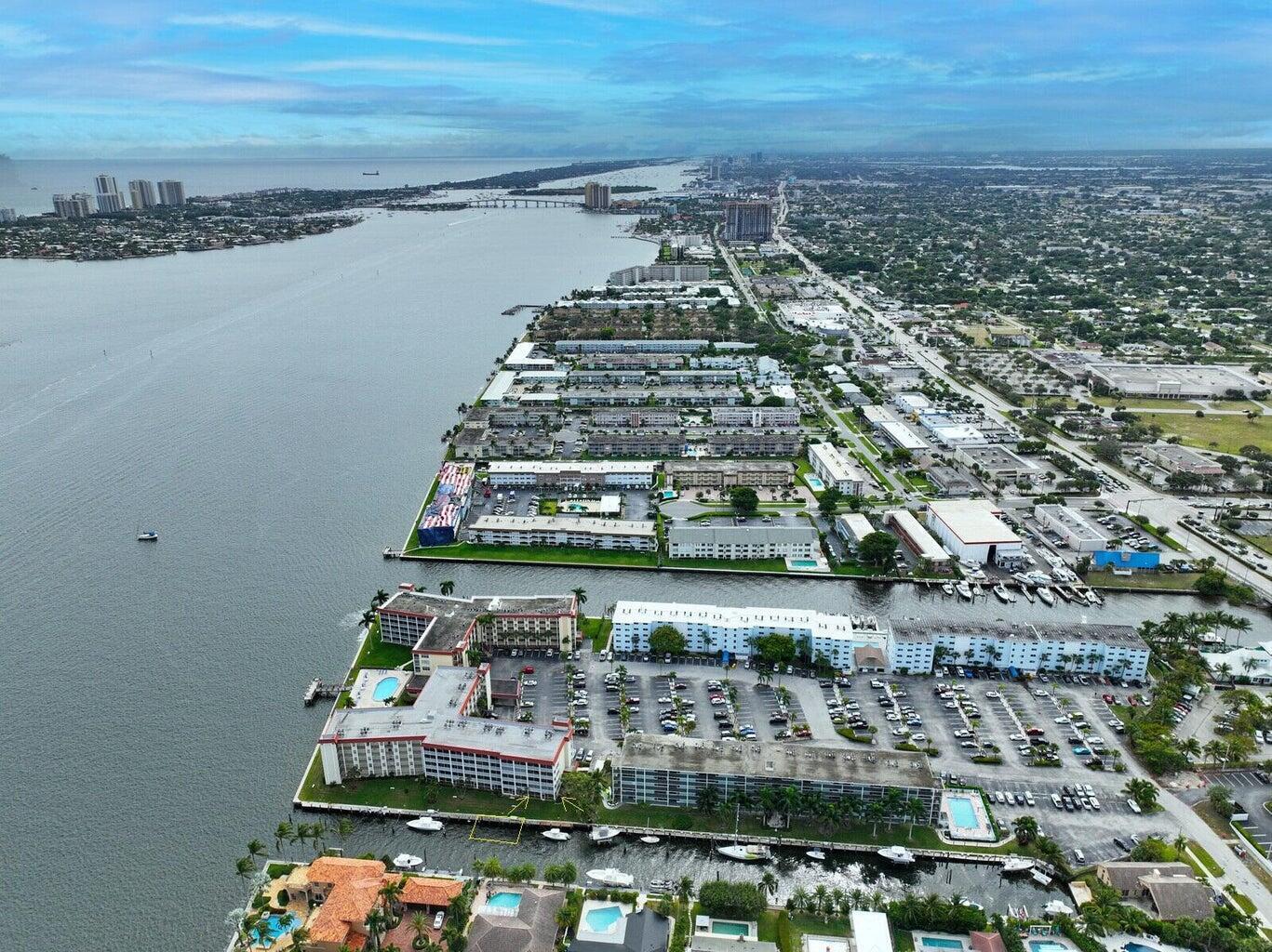 PARADISE HARBOUR CONDO - Residential