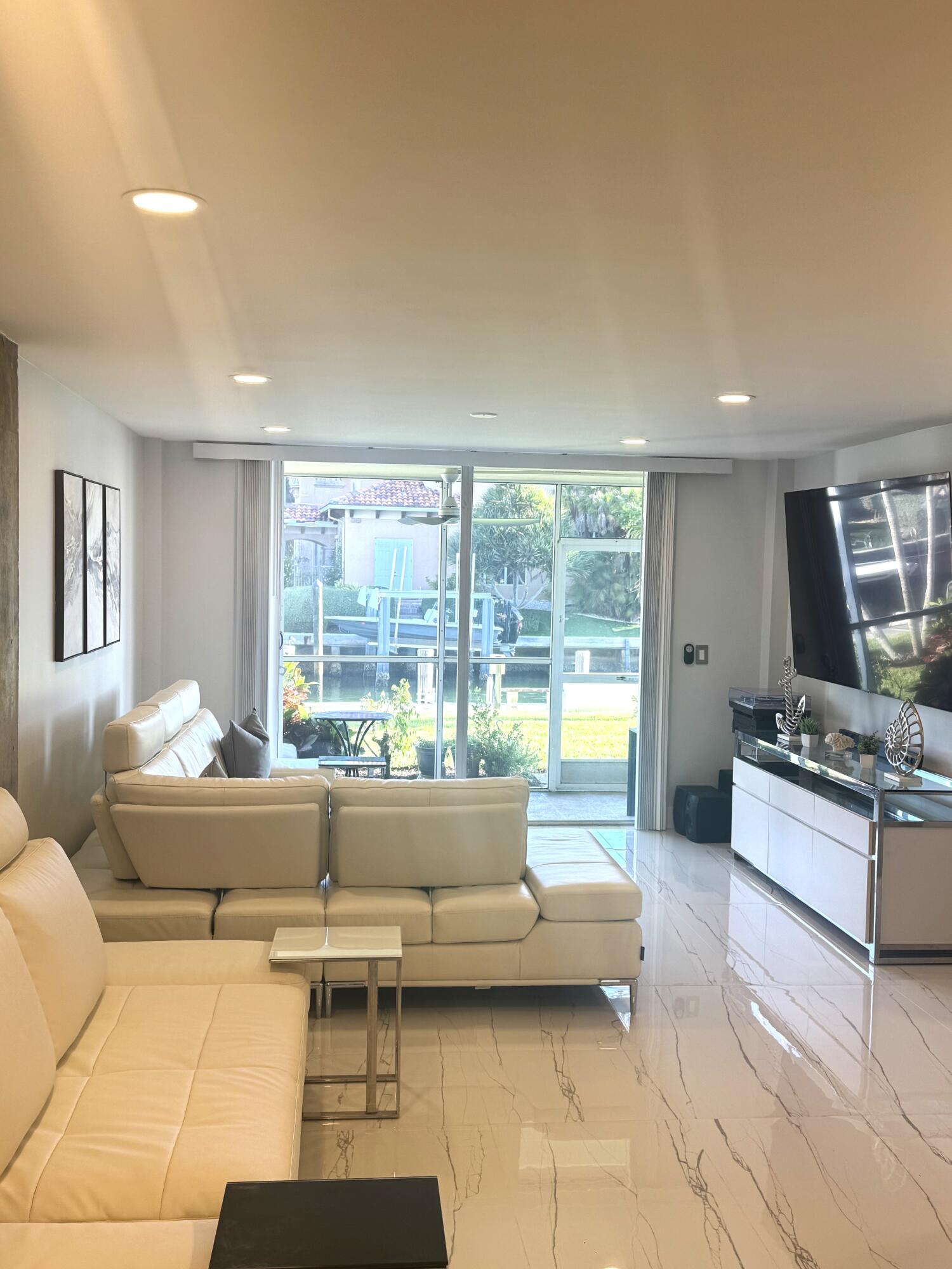 PARADISE HARBOUR CONDO - Residential
