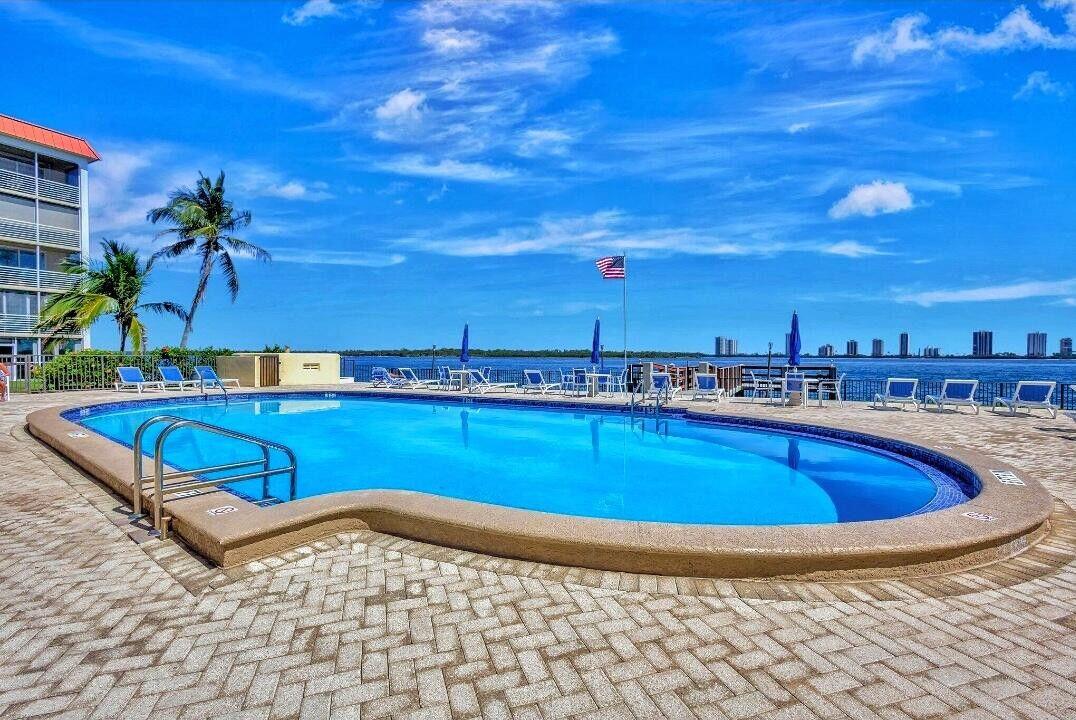 PARADISE HARBOUR CONDO - Residential
