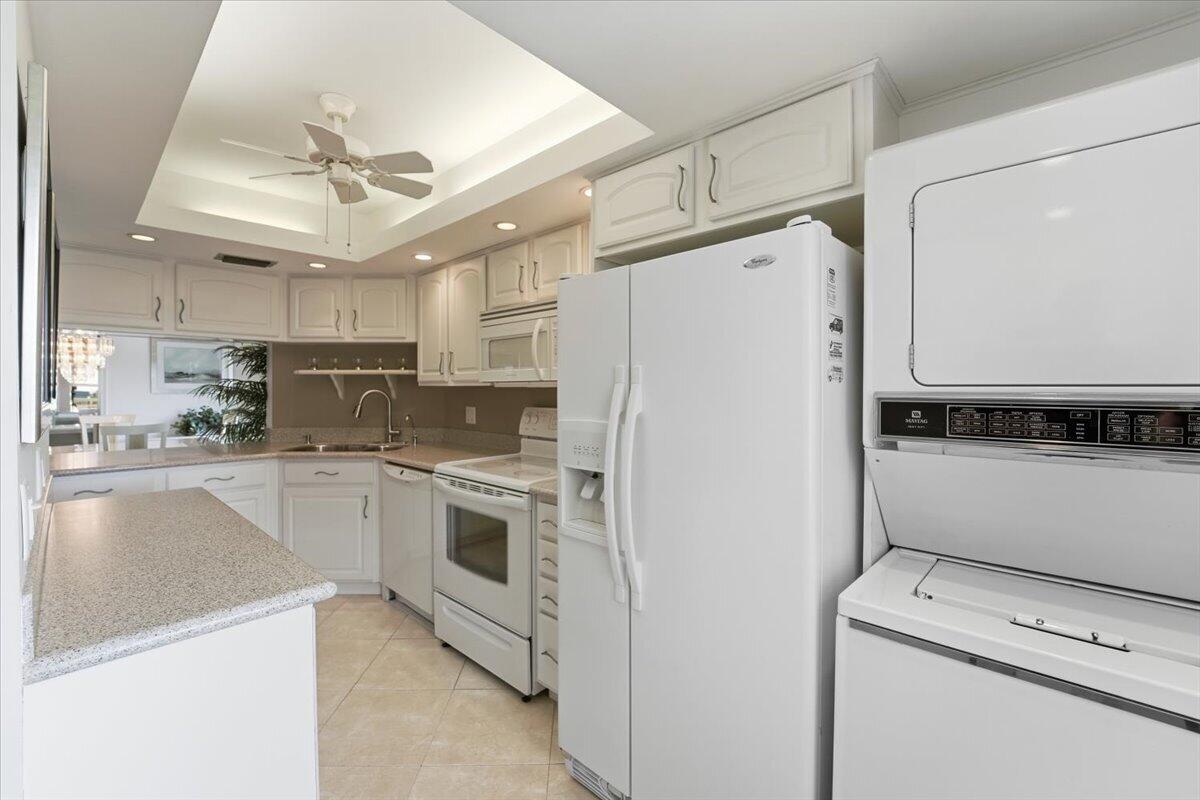 615 N RIVERSIDE Drive 706