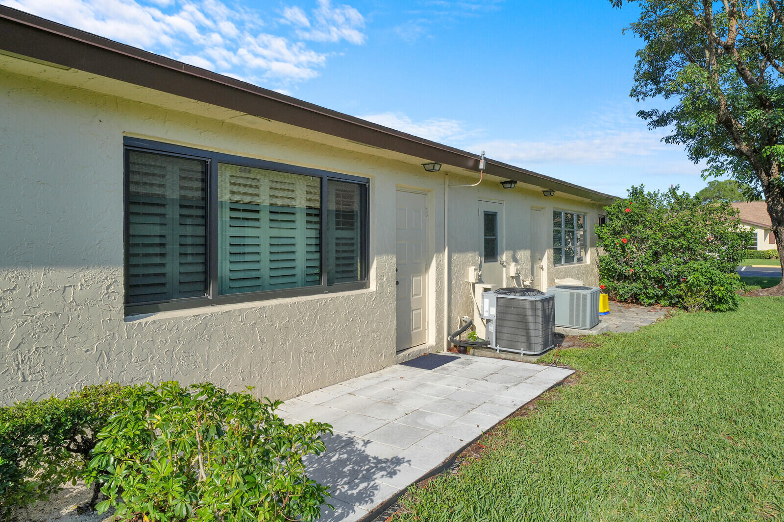HIGH POINT OF DELRAY WEST CONDO SEC 3 - Residential