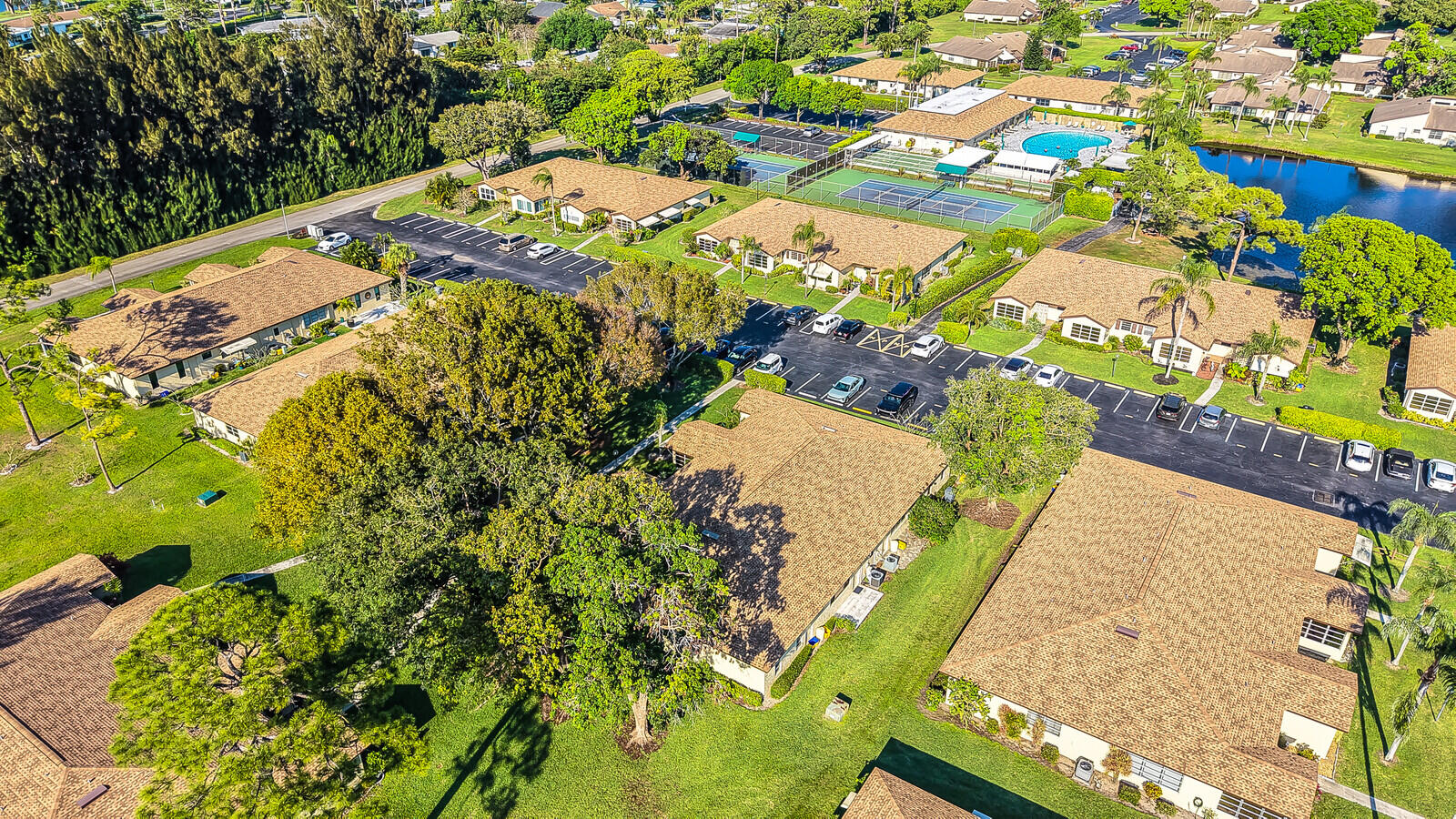 HIGH POINT OF DELRAY WEST CONDO SEC 3 - Residential