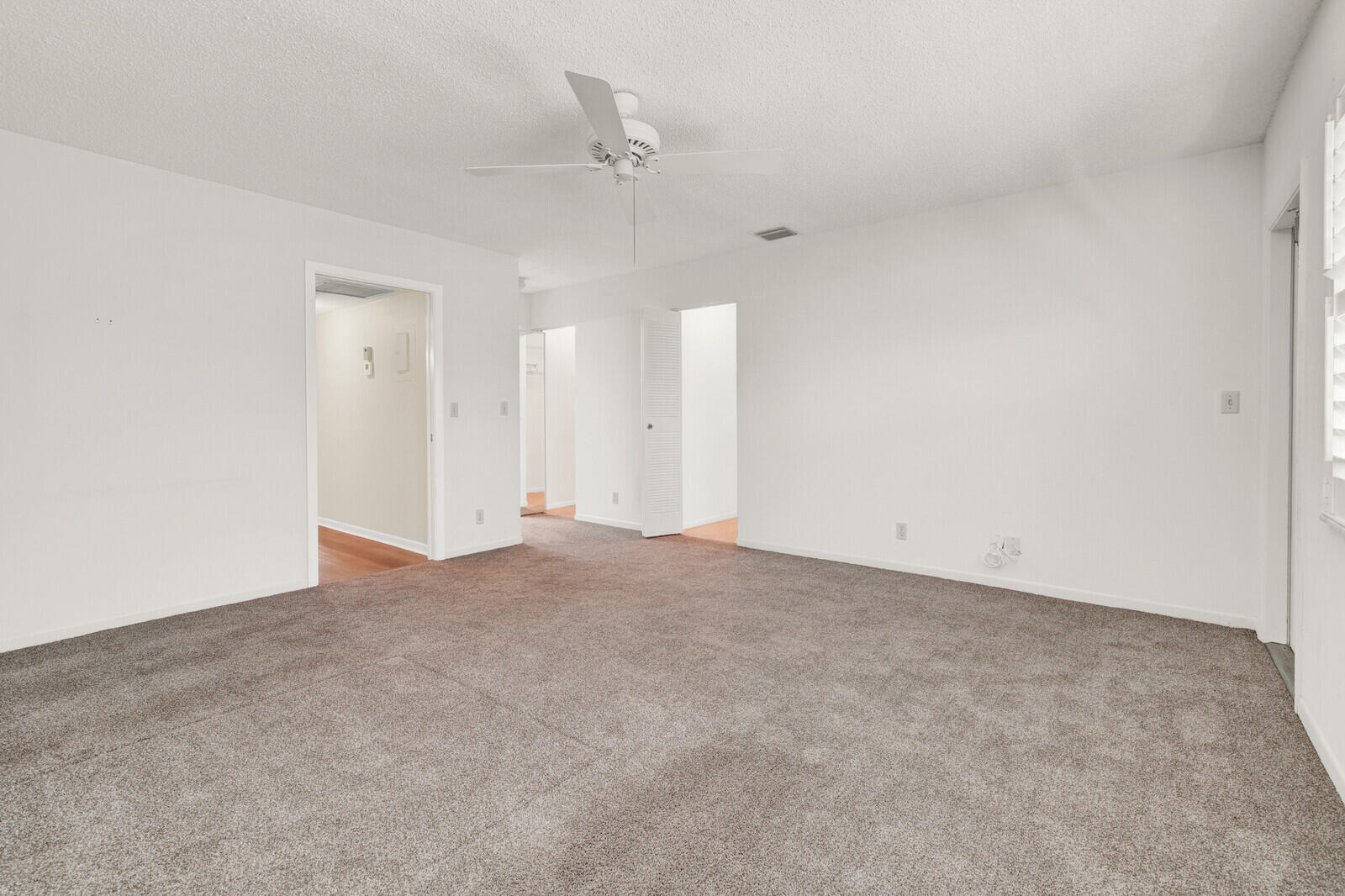 HIGH POINT OF DELRAY WEST CONDO SEC 3 - Residential