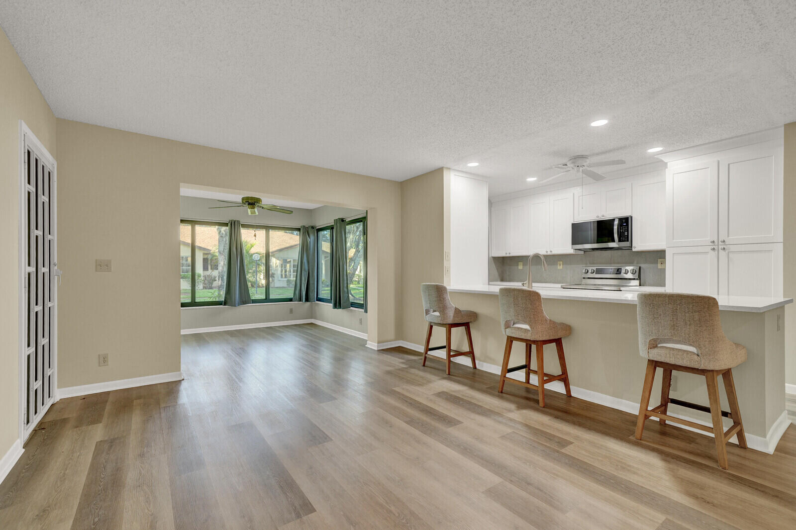 HIGH POINT OF DELRAY WEST CONDO SEC 3 - Residential