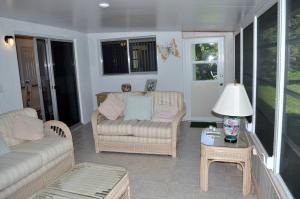 LAURELWOOD SUB UNIT 4 - Residential