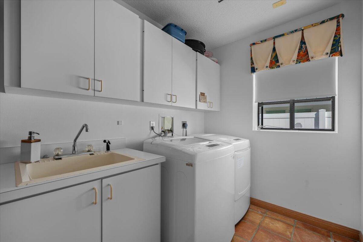 OLYMPUS - Residential Lease