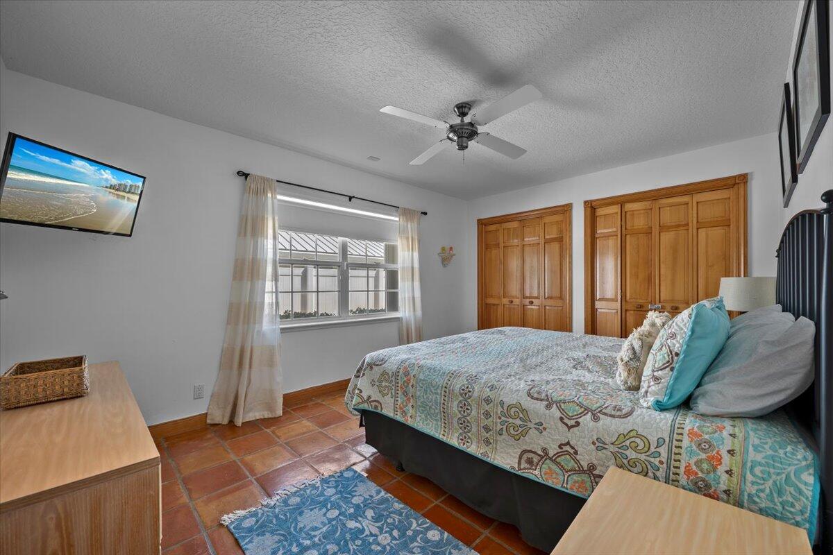 OLYMPUS - Residential Lease