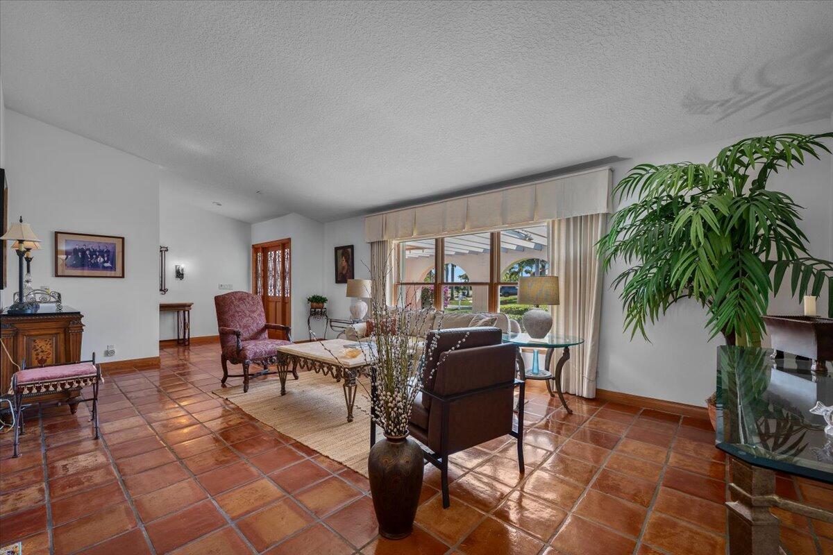 OLYMPUS - Residential Lease