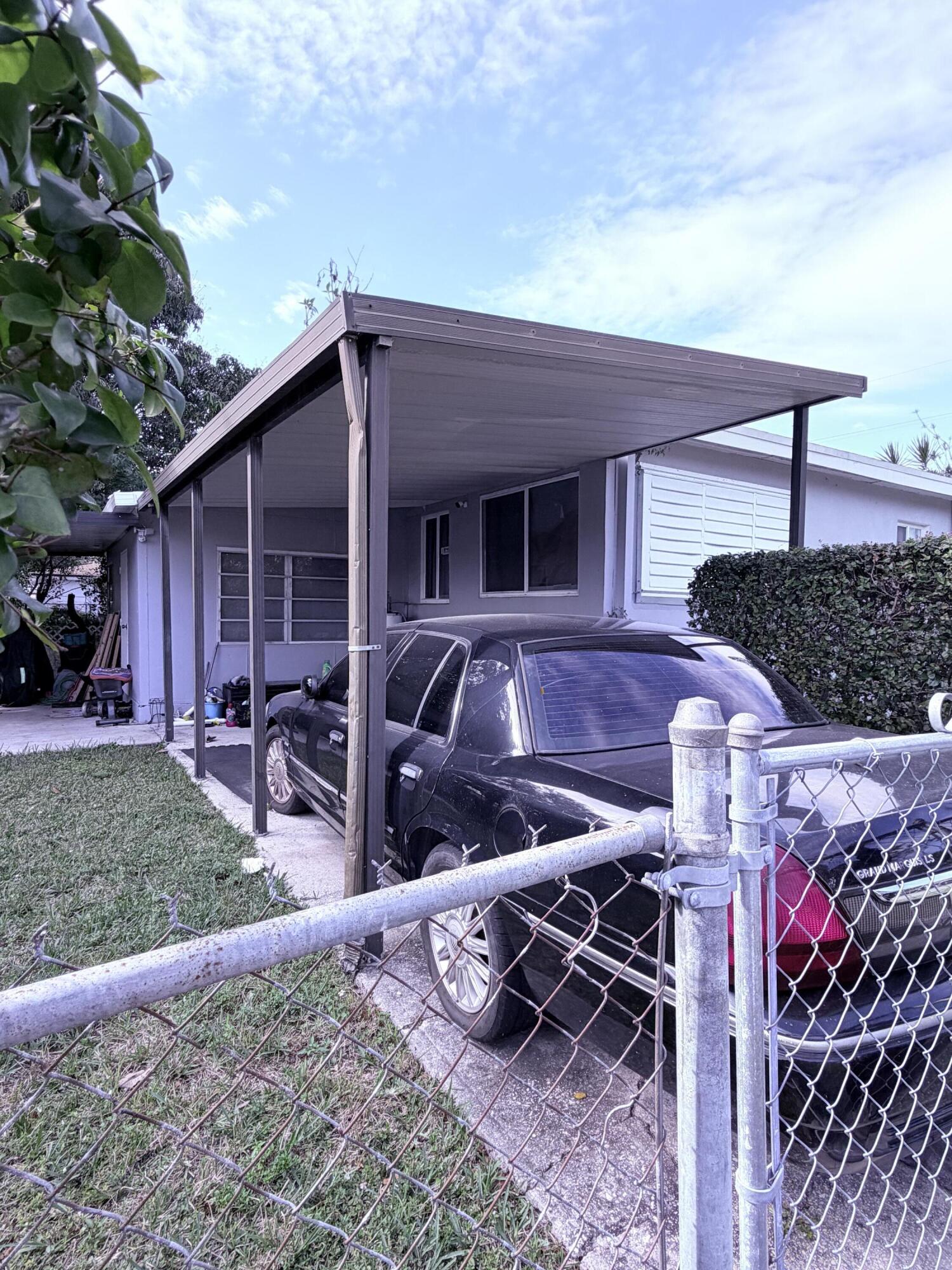 NORTH MIAMI ESTS - Residential