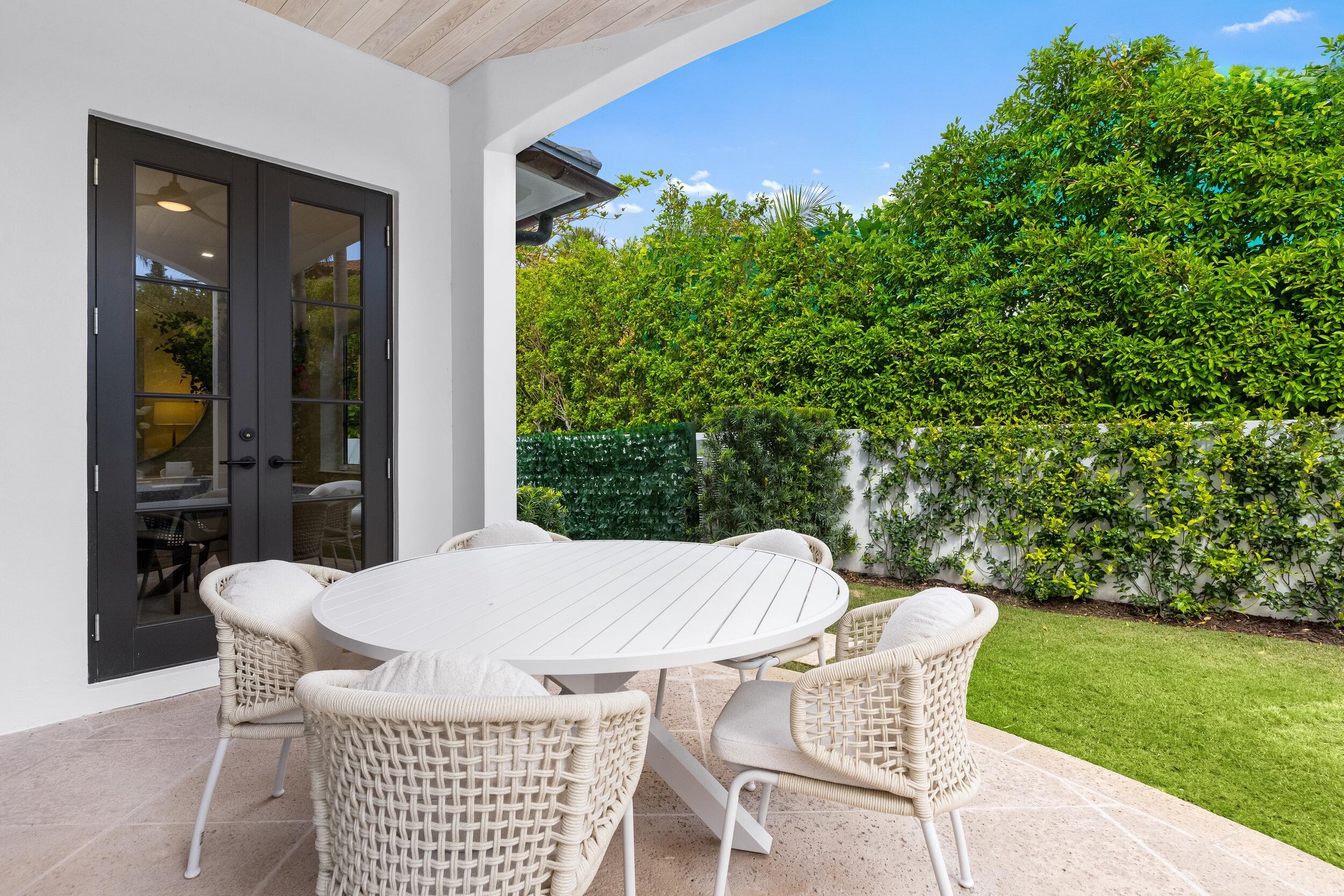 VIA VIZCAYA - Residential