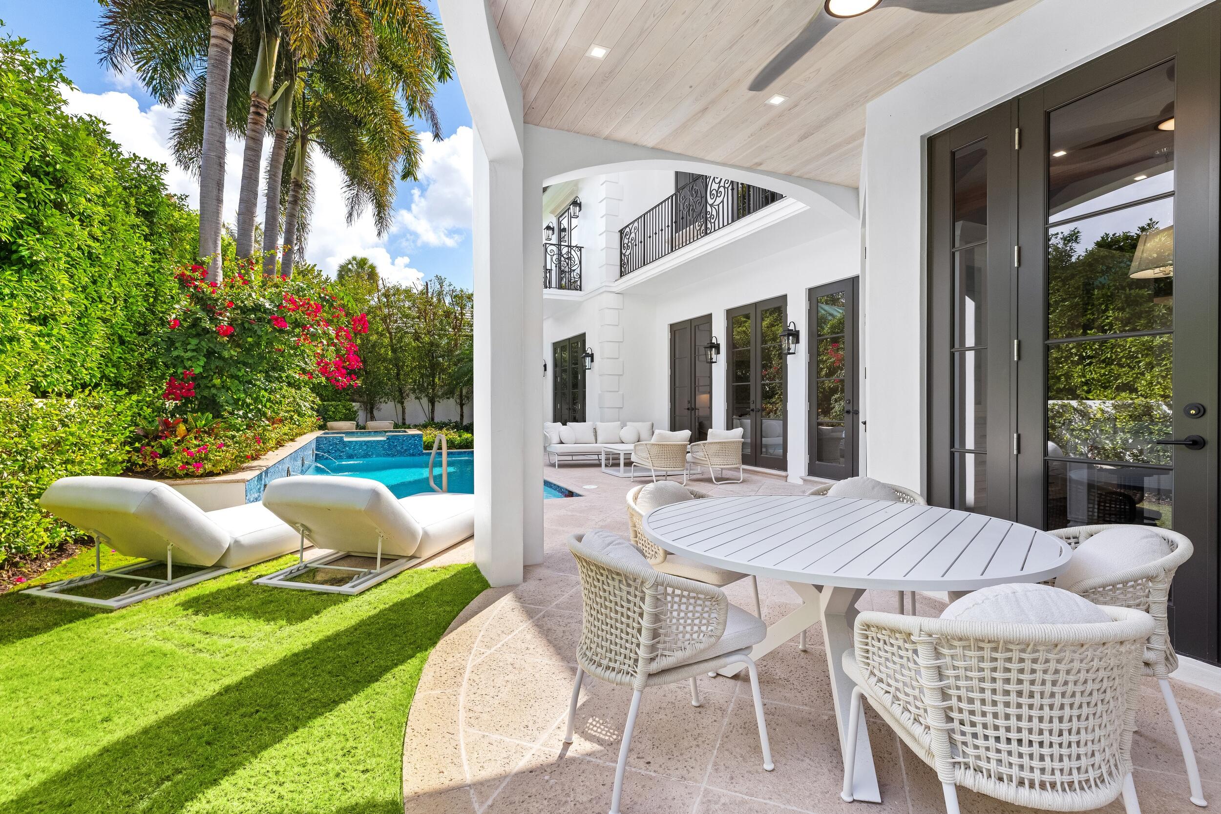 VIA VIZCAYA - Residential