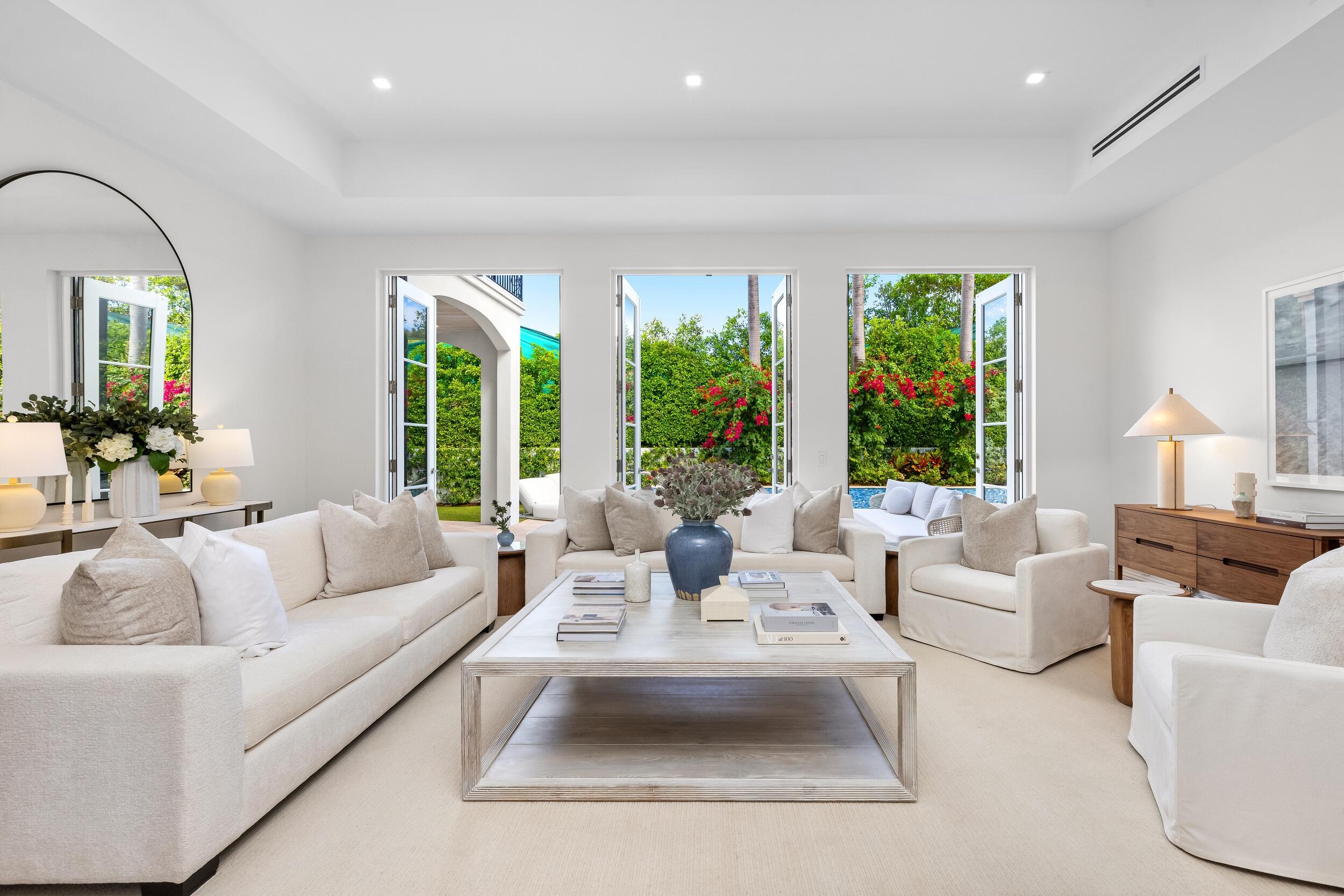 VIA VIZCAYA - Residential