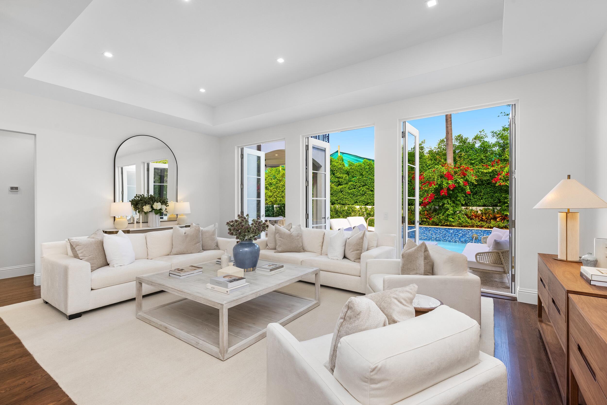 VIA VIZCAYA - Residential