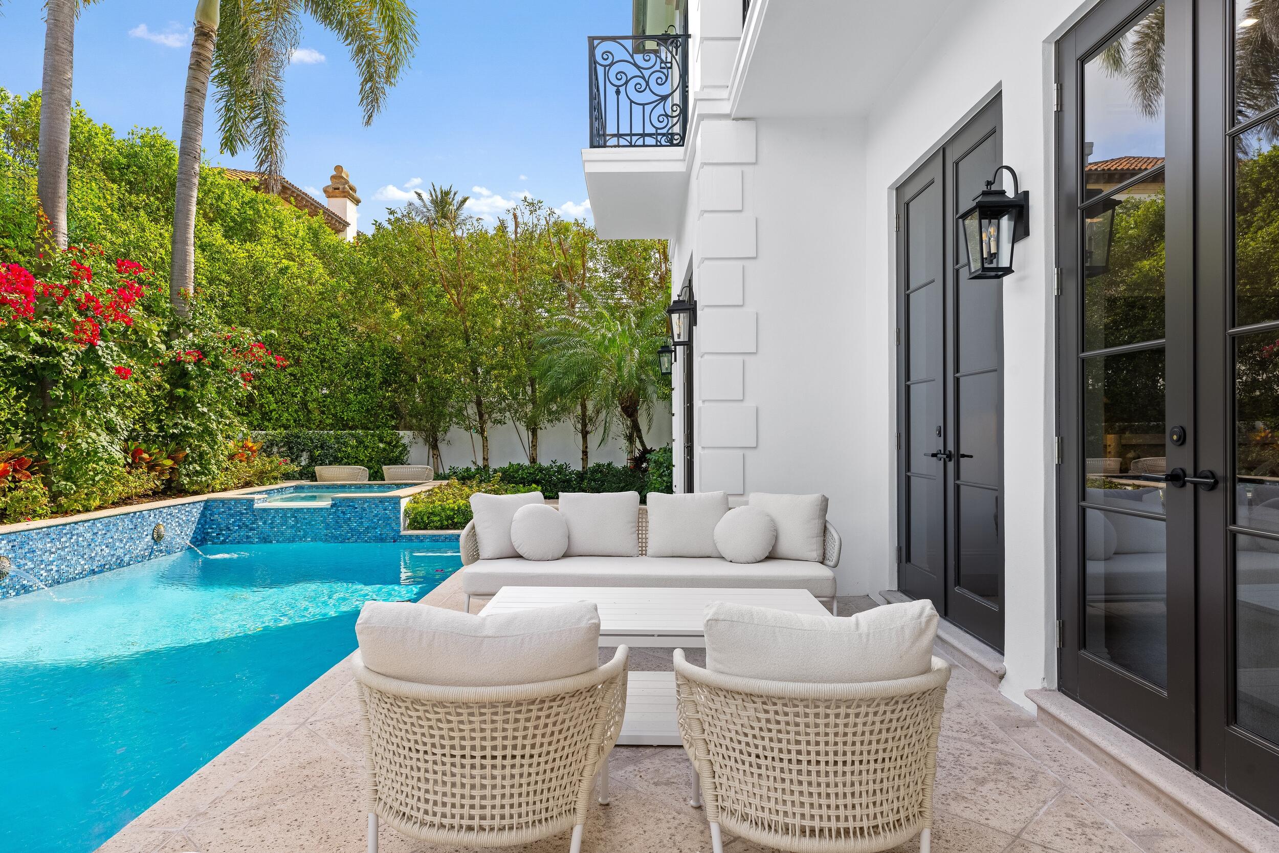 VIA VIZCAYA - Residential