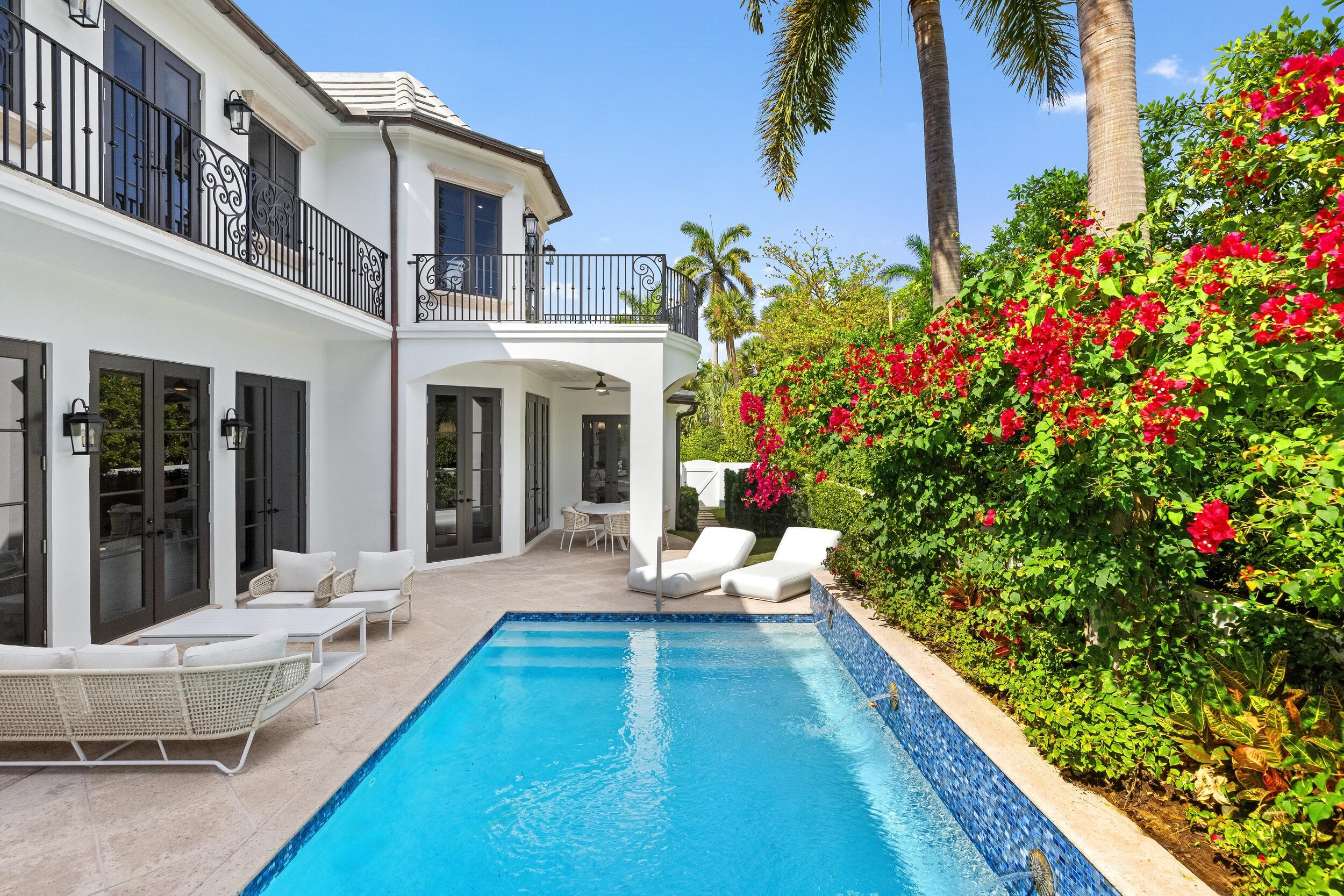 VIA VIZCAYA - Residential