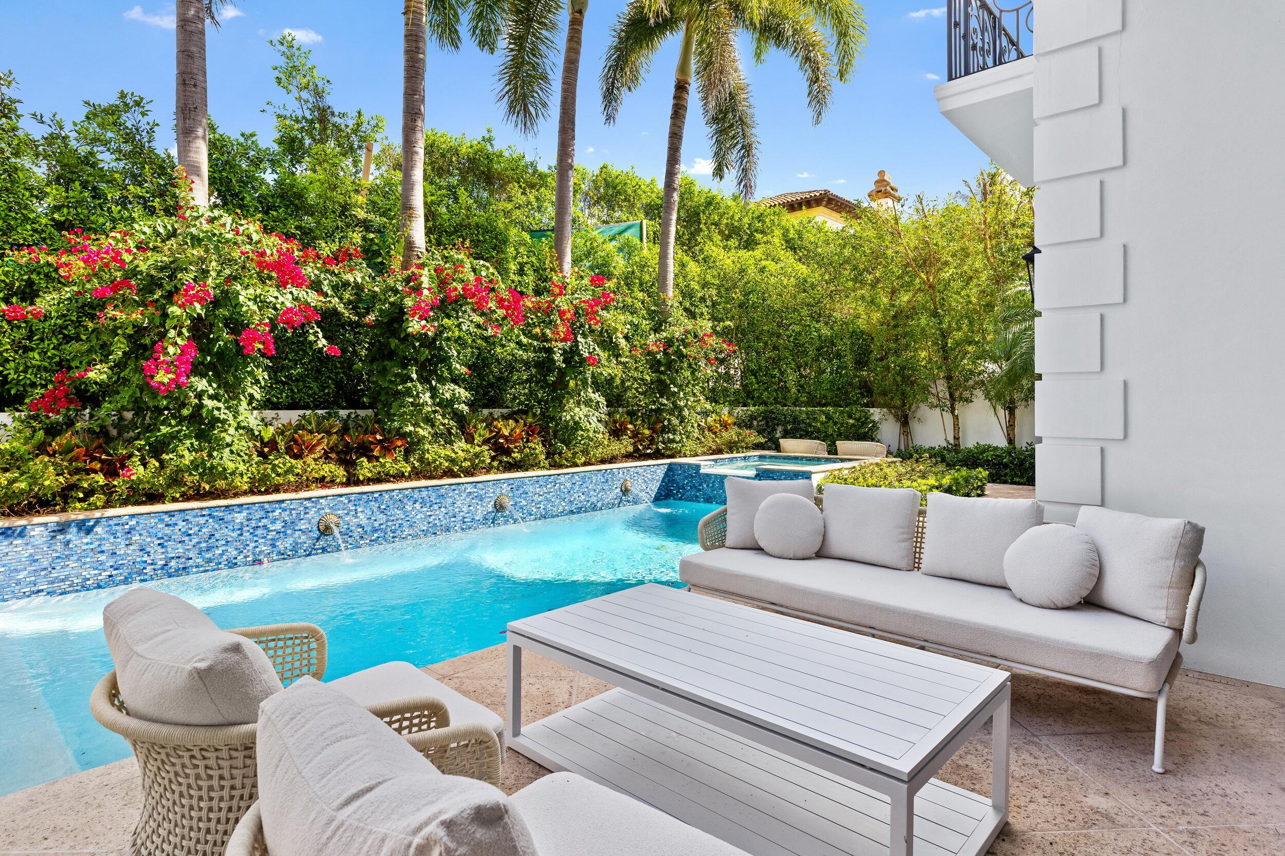 VIA VIZCAYA - Residential