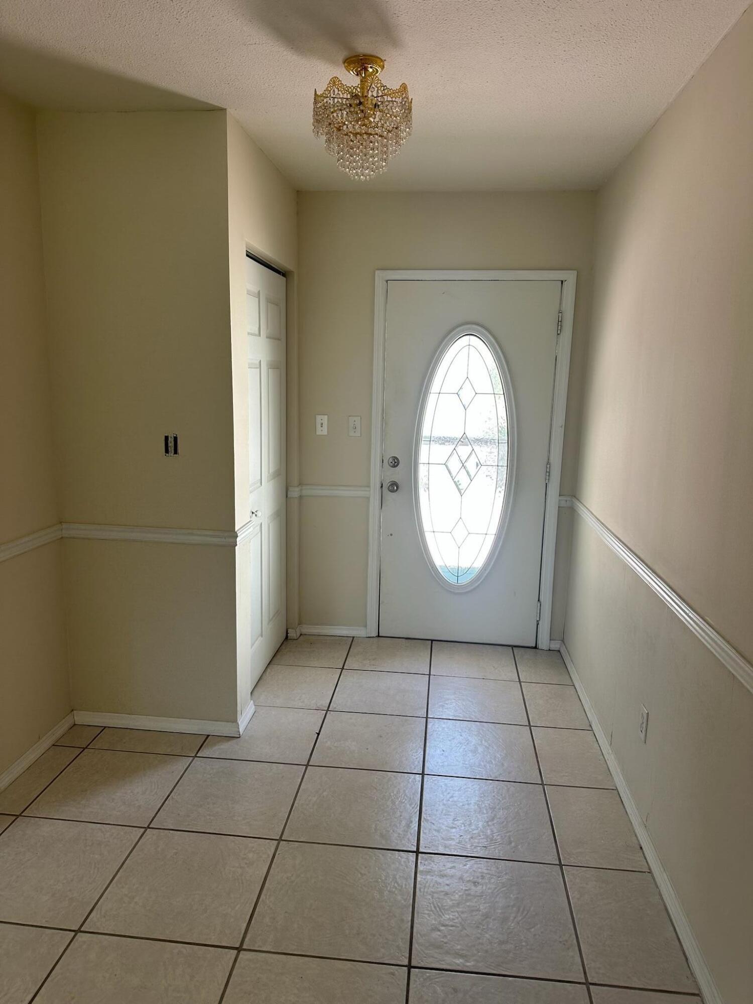 384 W ARIEL Road