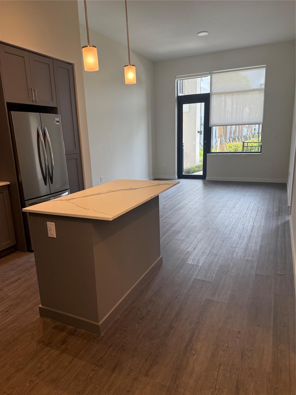 American Express Tr 82-35 - Residential Lease