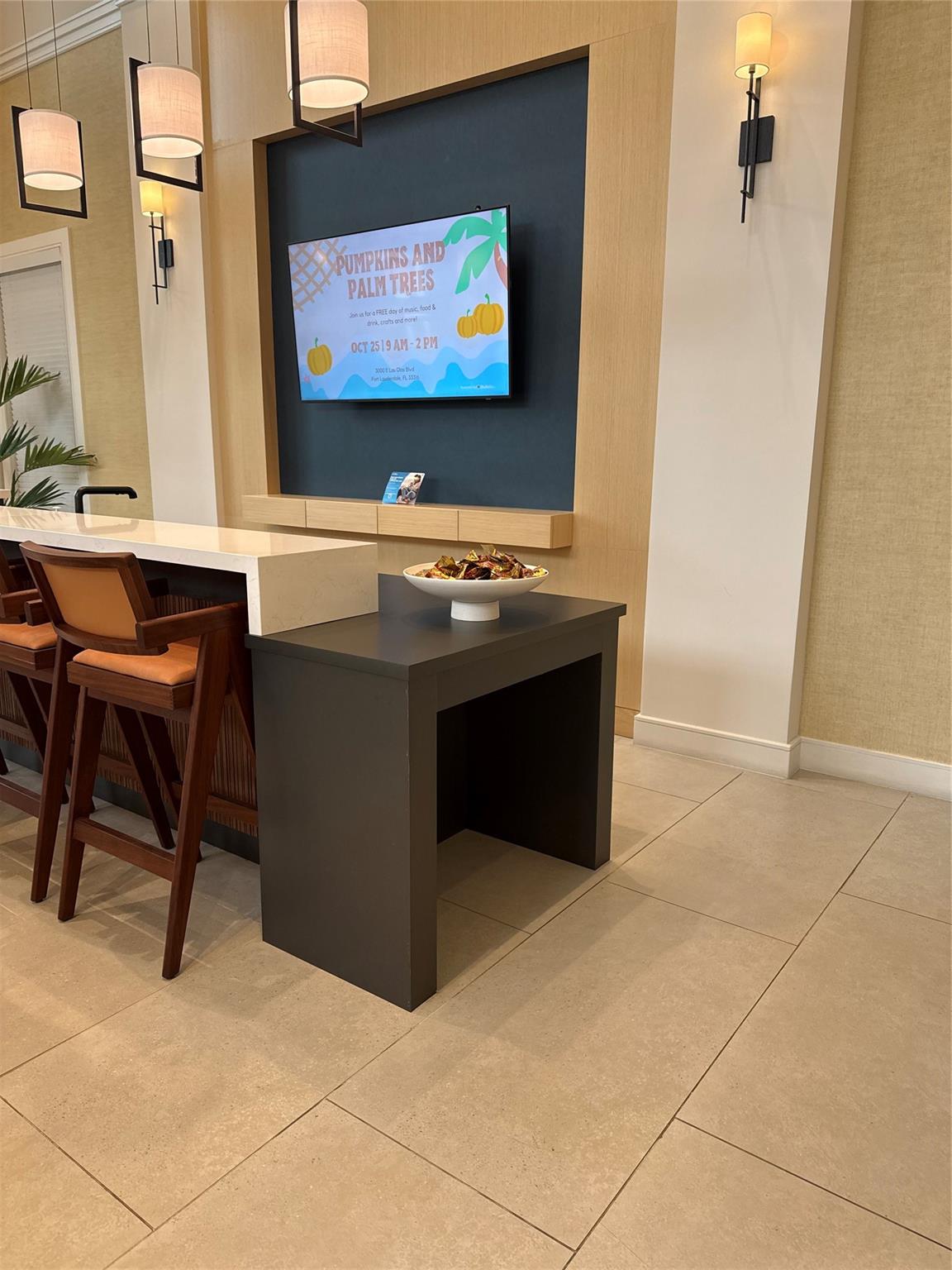 American Express Tr 82-35 - Residential Lease