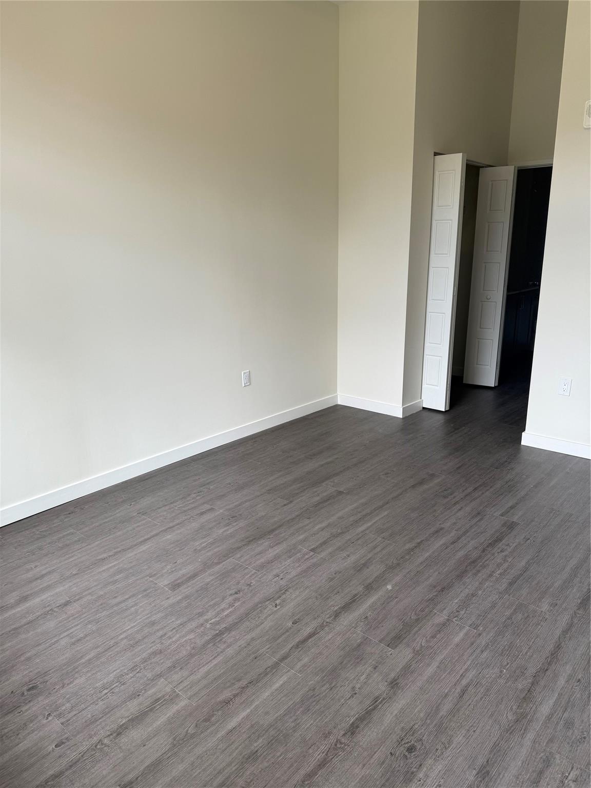 American Express Tr 82-35 - Residential Lease