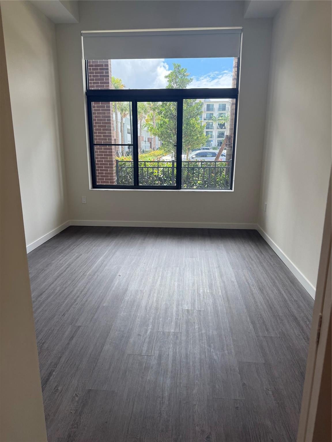 American Express Tr 82-35 - Residential Lease