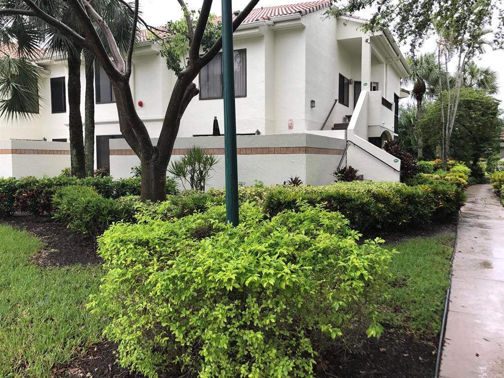 GLENEAGLES CONDO IV - Residential