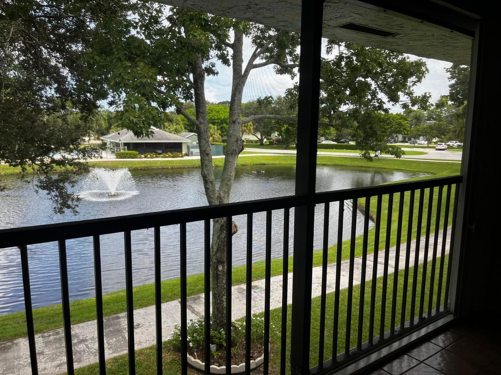 Photo of 1001 Sabal Ridge Circle #G, Palm Beach Gardens, FL 33418 (MLS # R11068478)