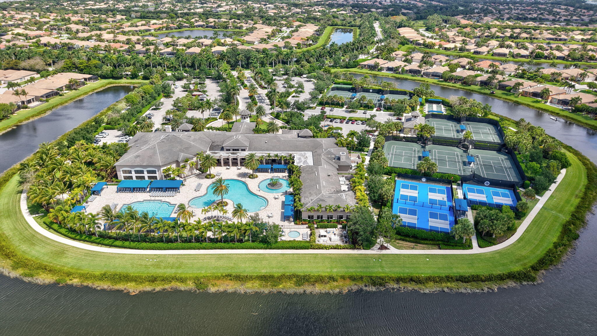 VALENCIA COVE AGR PUD PL 8 - Residential