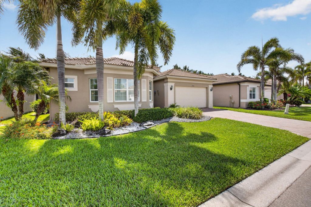 Photo of 11906 Catskill Commons Lane, Boynton Beach, FL 33473 (MLS # B26032161)