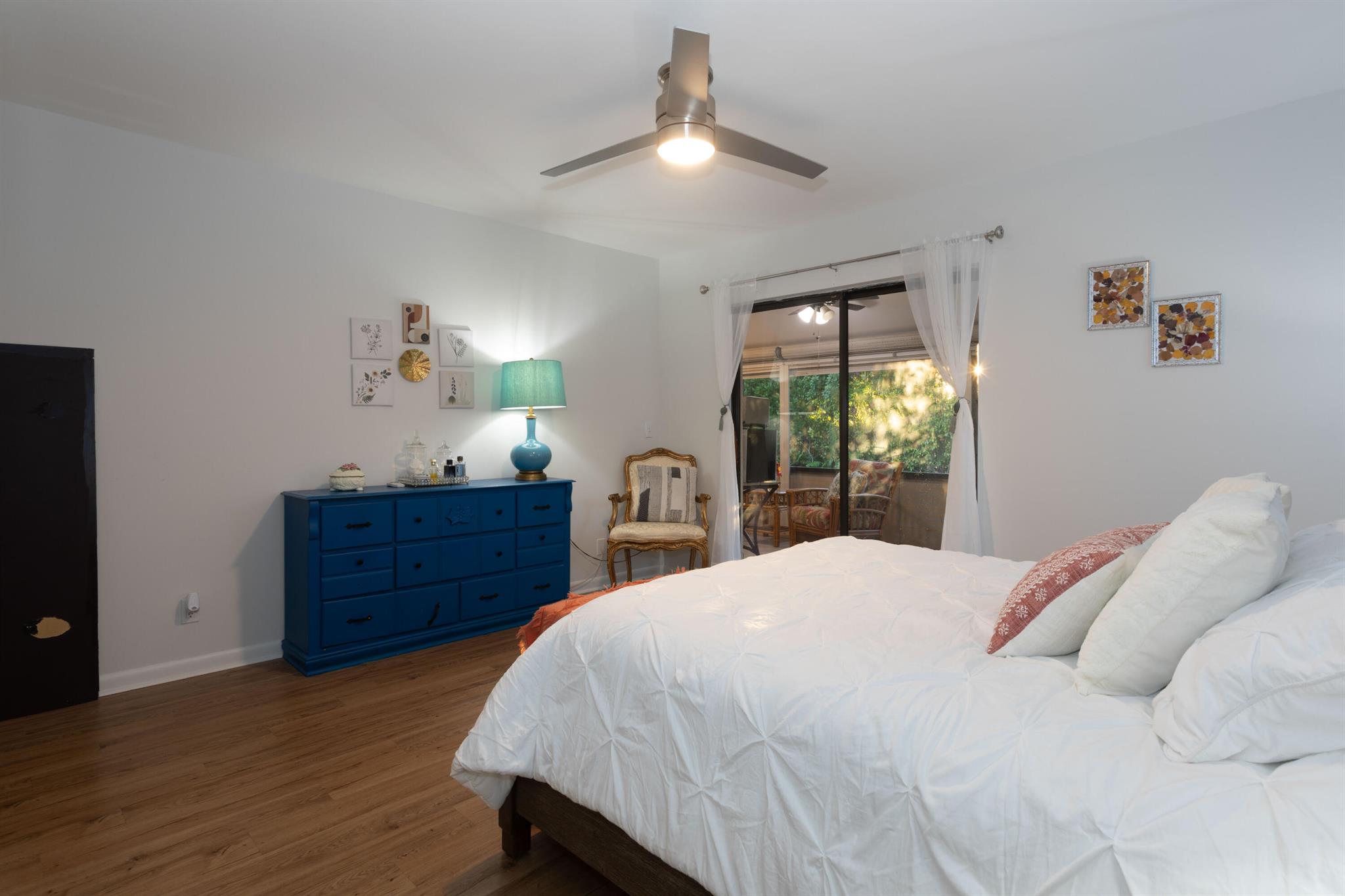 ARBOURS OF THE PALM BEACH - Residential