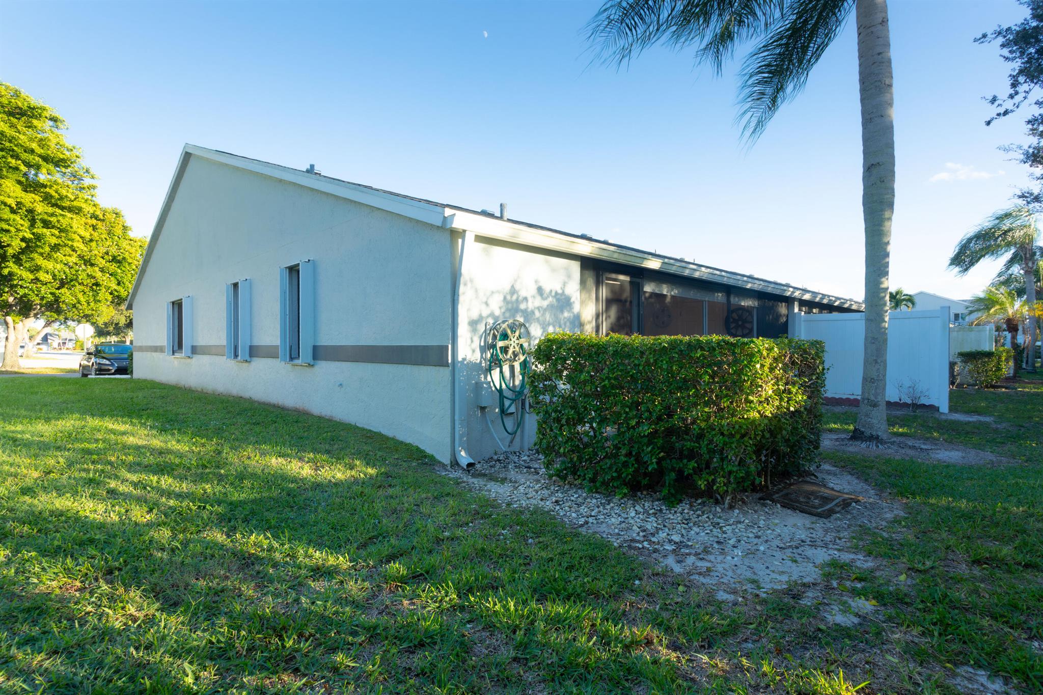 ARBOURS OF THE PALM BEACH - Residential