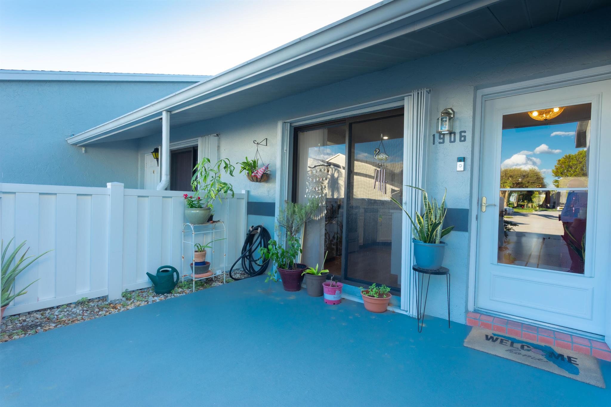 ARBOURS OF THE PALM BEACH - Residential