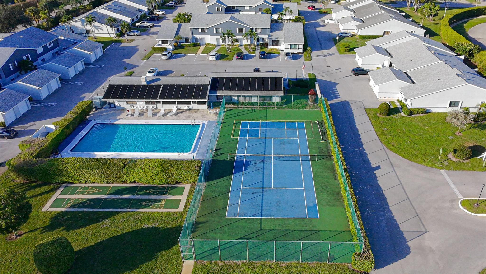 ARBOURS OF THE PALM BEACH - Residential