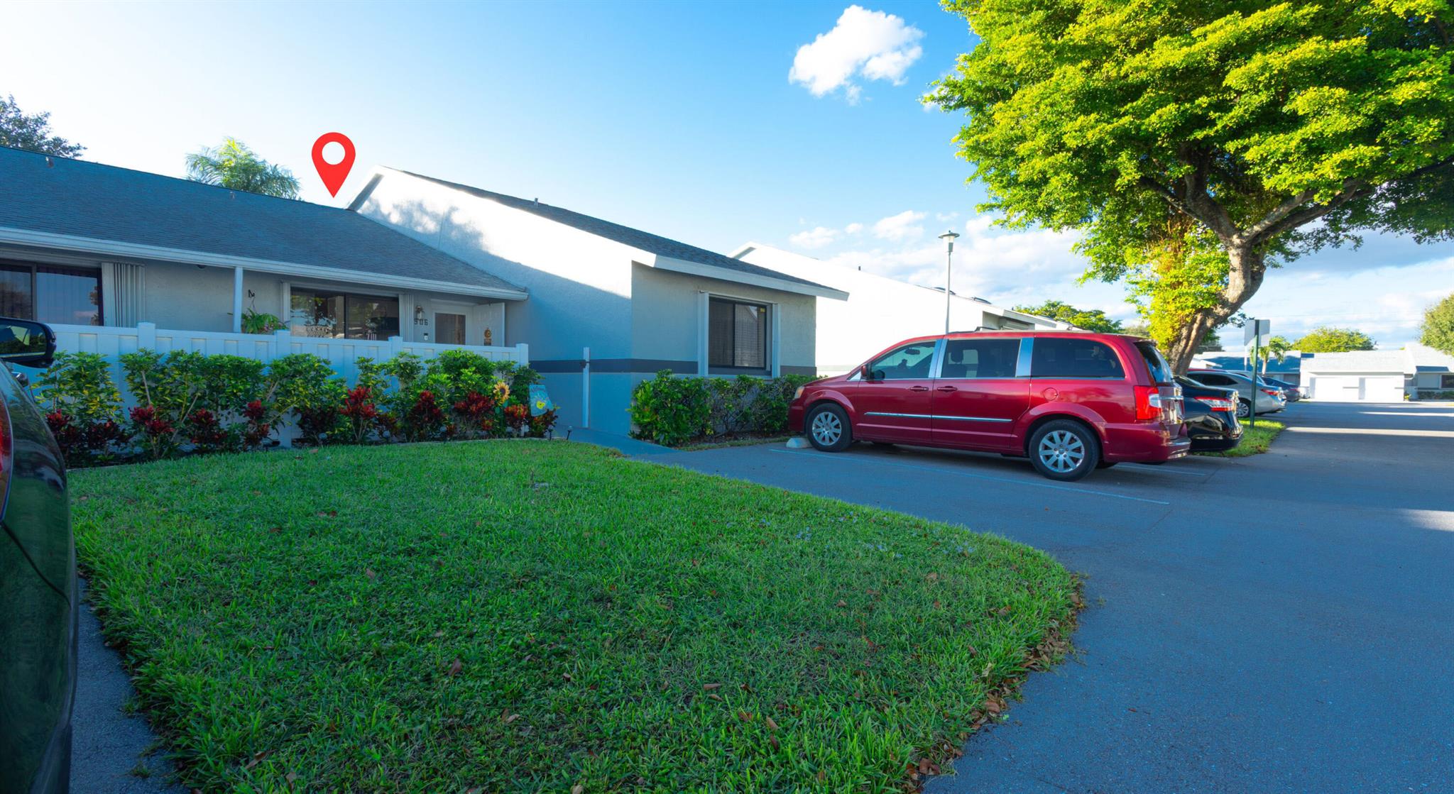 ARBOURS OF THE PALM BEACH - Residential