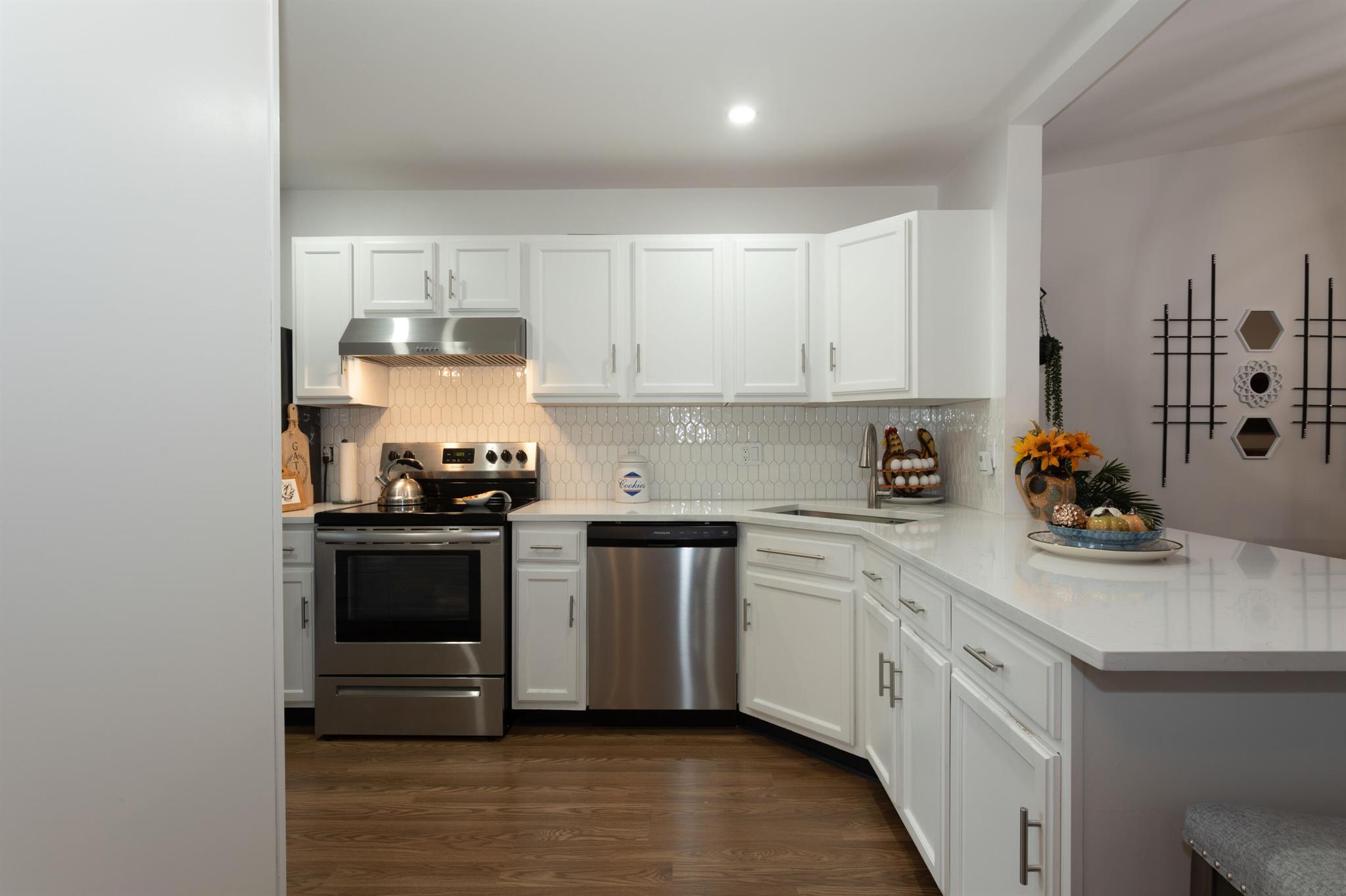 ARBOURS OF THE PALM BEACH - Residential