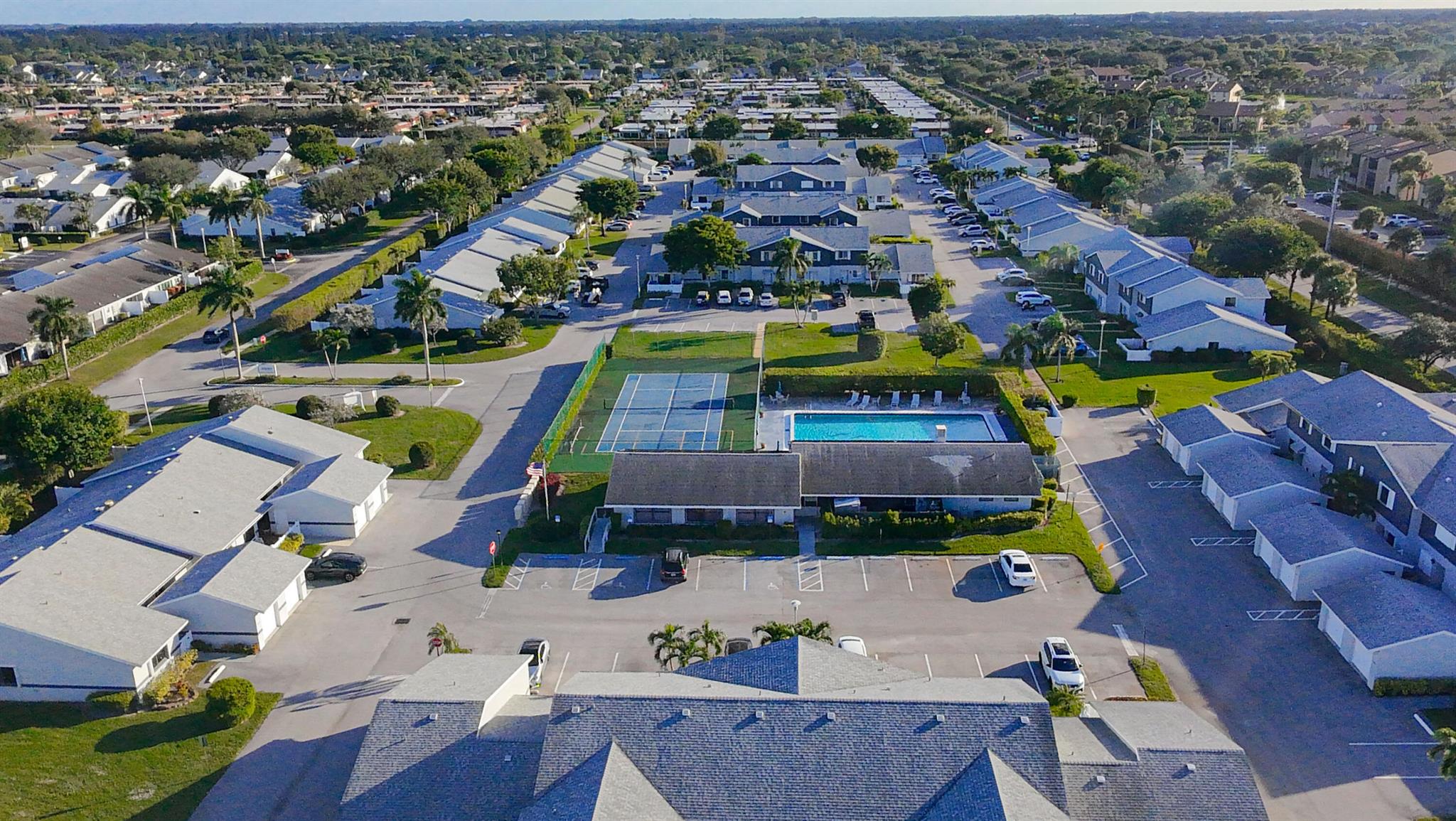 ARBOURS OF THE PALM BEACH - Residential