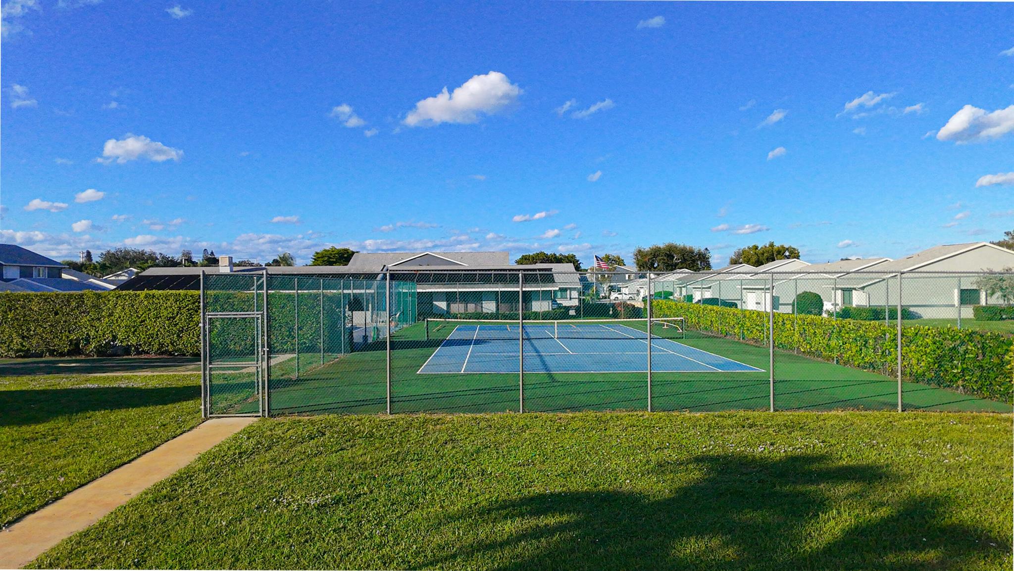 ARBOURS OF THE PALM BEACH - Residential