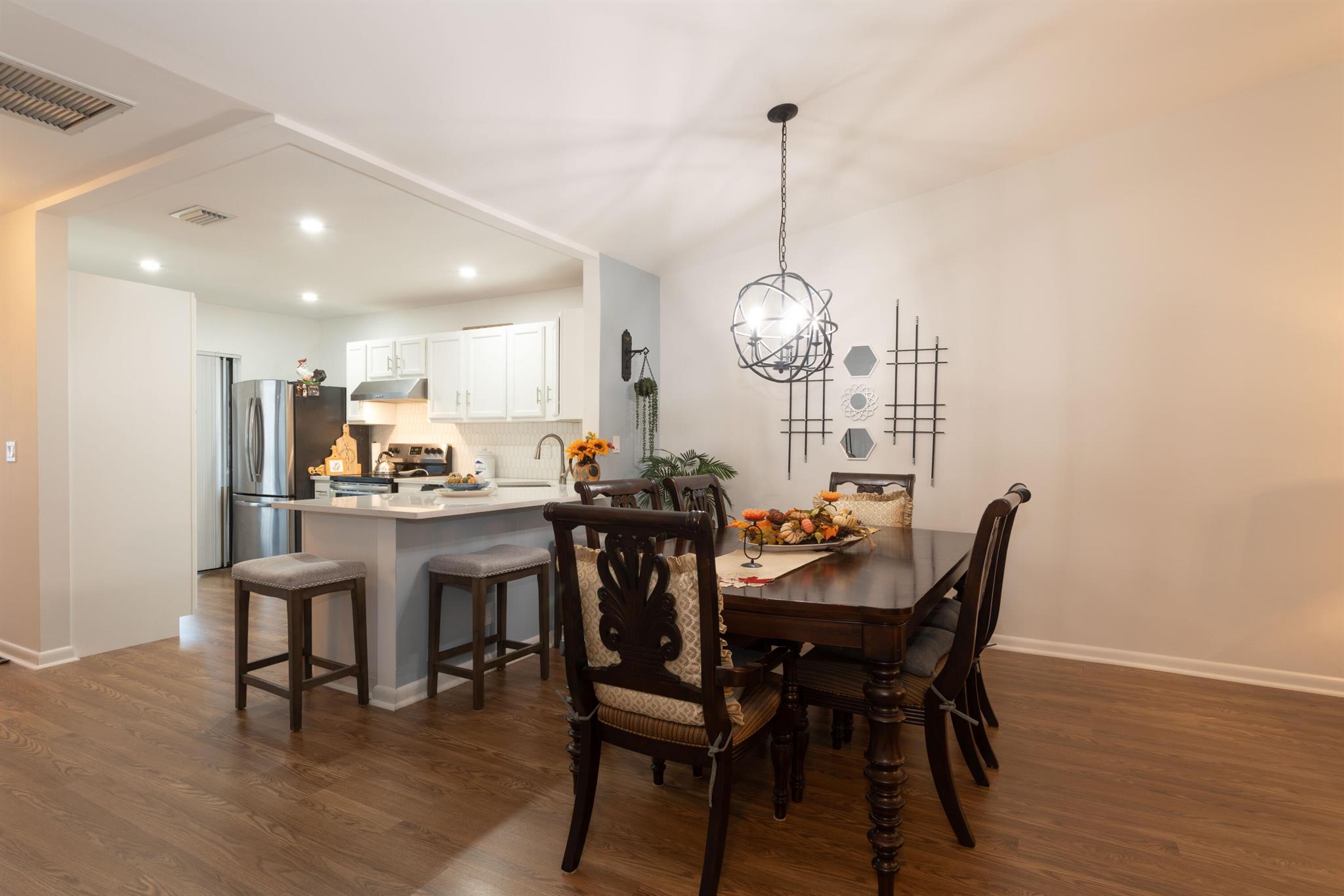 ARBOURS OF THE PALM BEACH - Residential